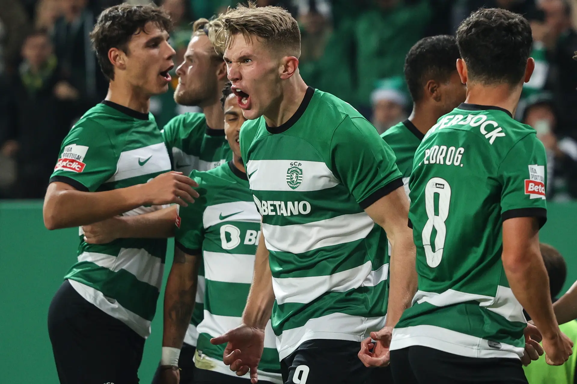 Gyökeres volta a faturar no clássico mas o golo é invalidado após consulta no VAR
