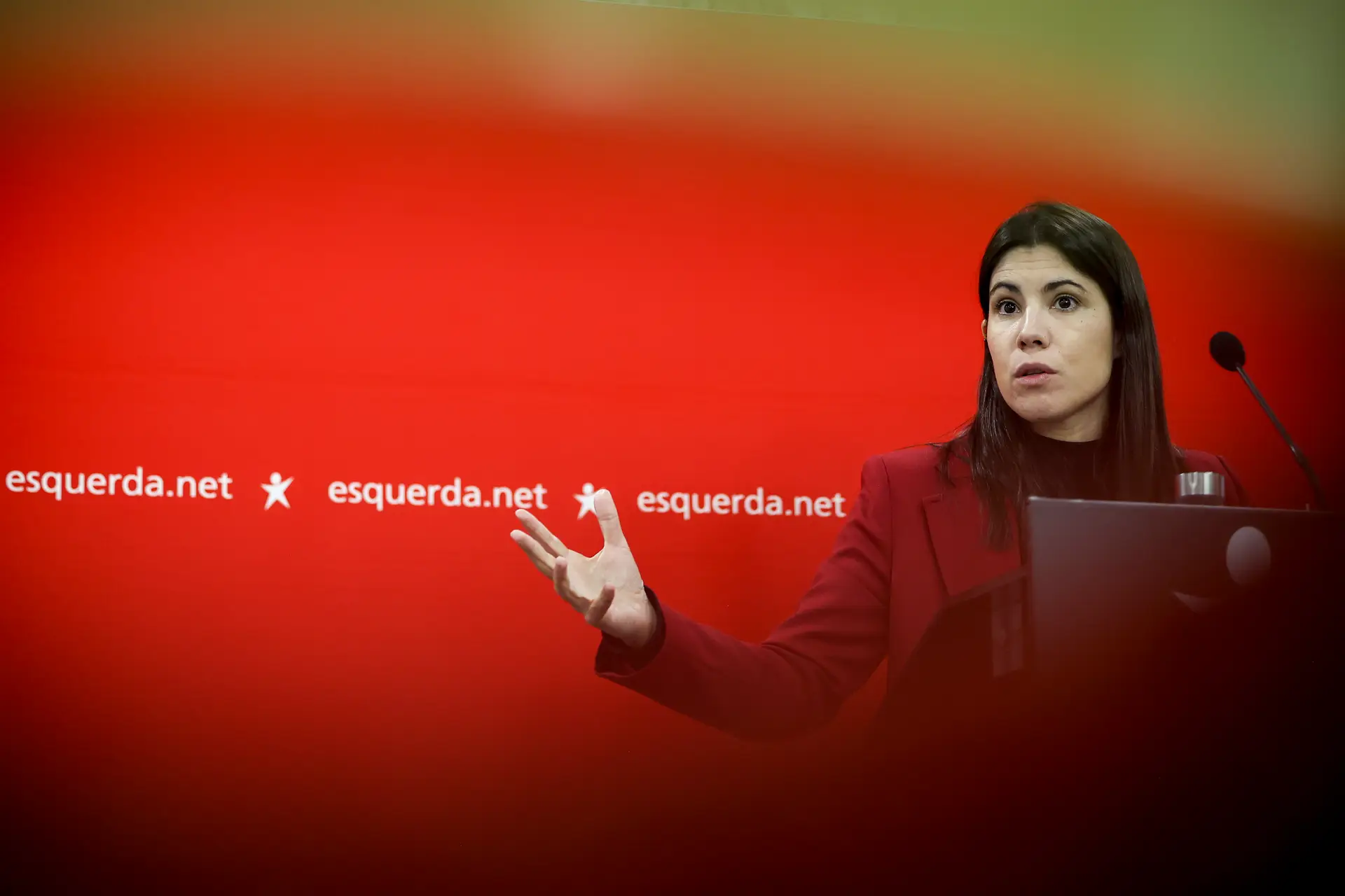 Quase metade de Portugal quer união com Espanha - TVI Notícias