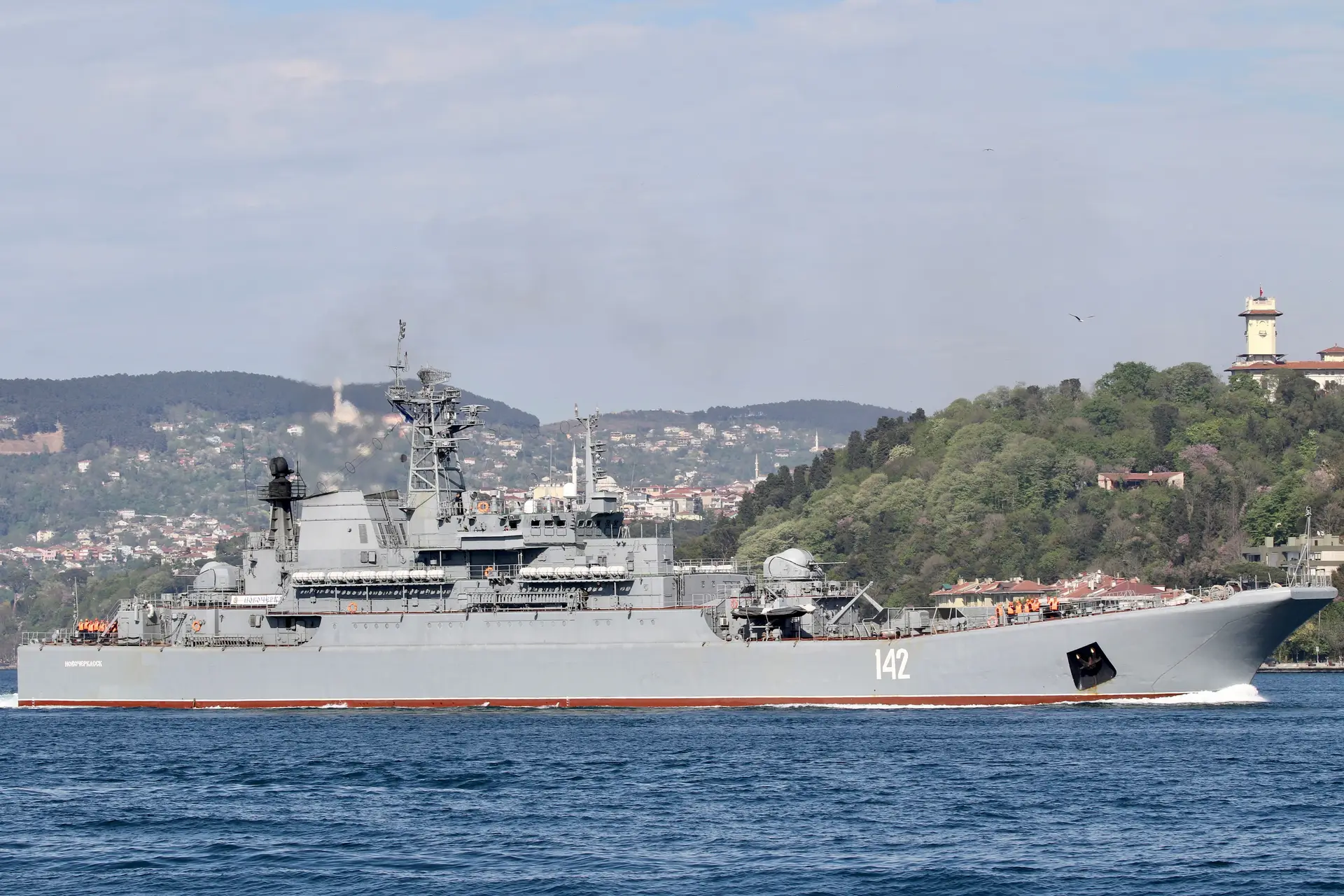 Guerra na Ucrânia: pelo menos 34 marinheiros morreram no ataque ao "Novocherkassk"