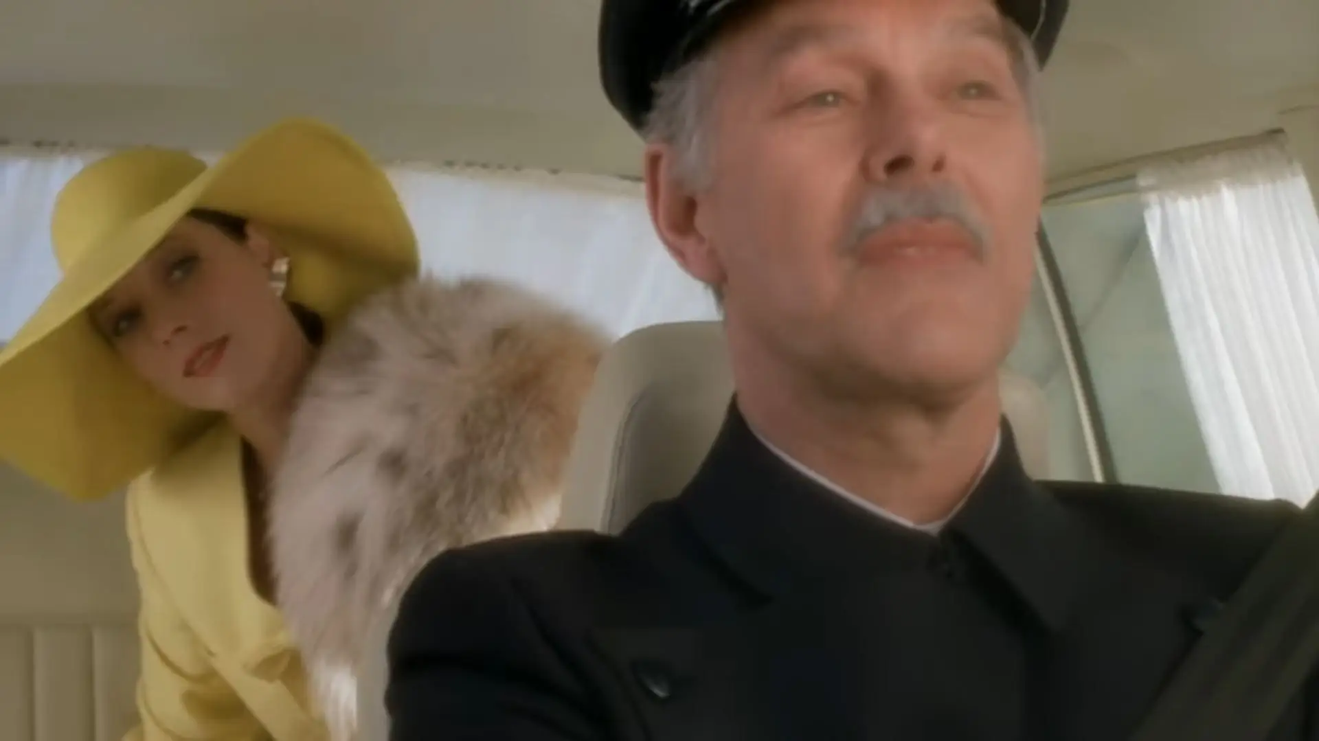 Passados mais de 30 anos, onde estão Ambrósio e a senhora do anúncio ao Ferrero Rocher?