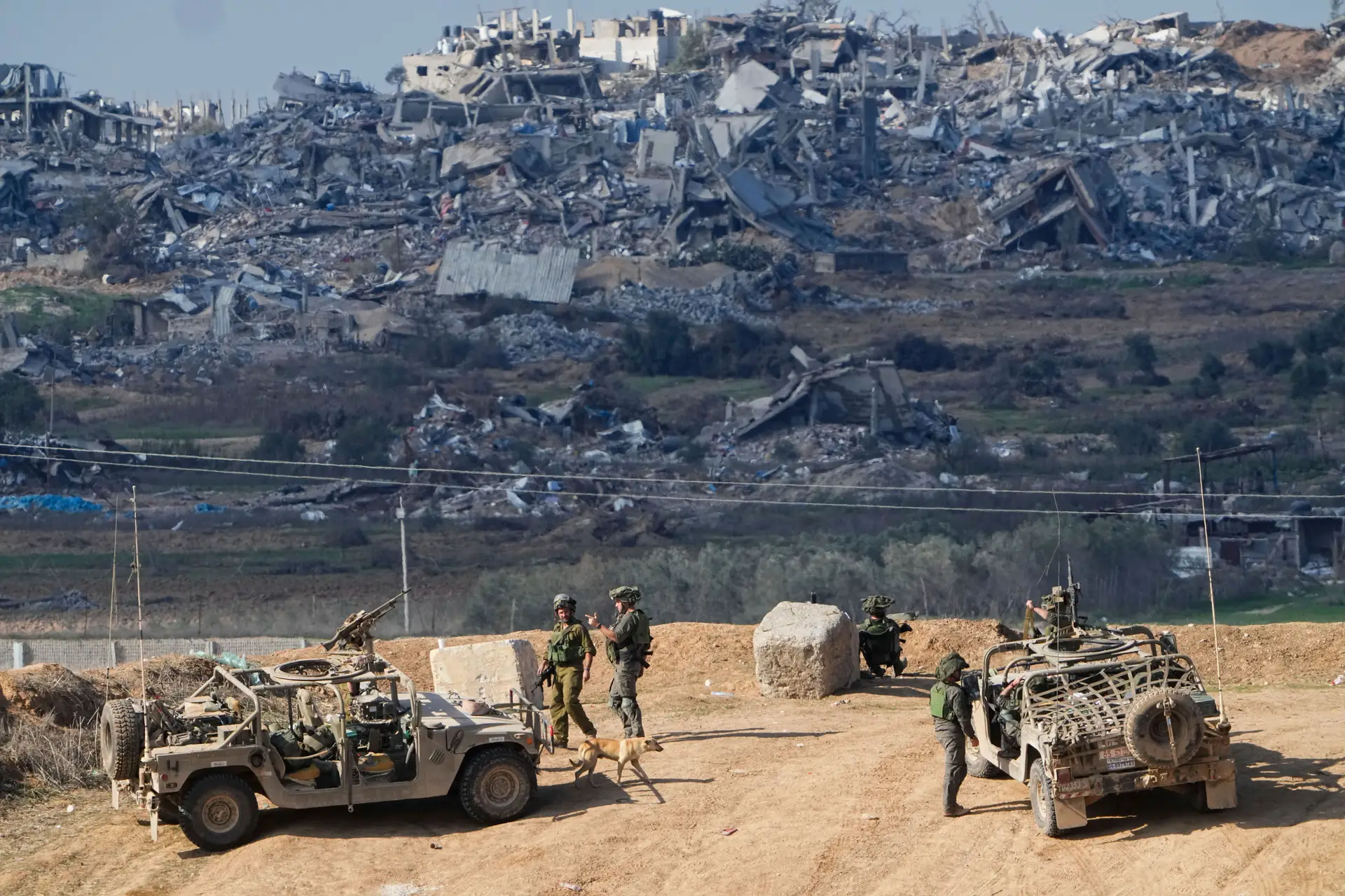 Mais de dois terços dos edifícios de Gaza estão destruídos