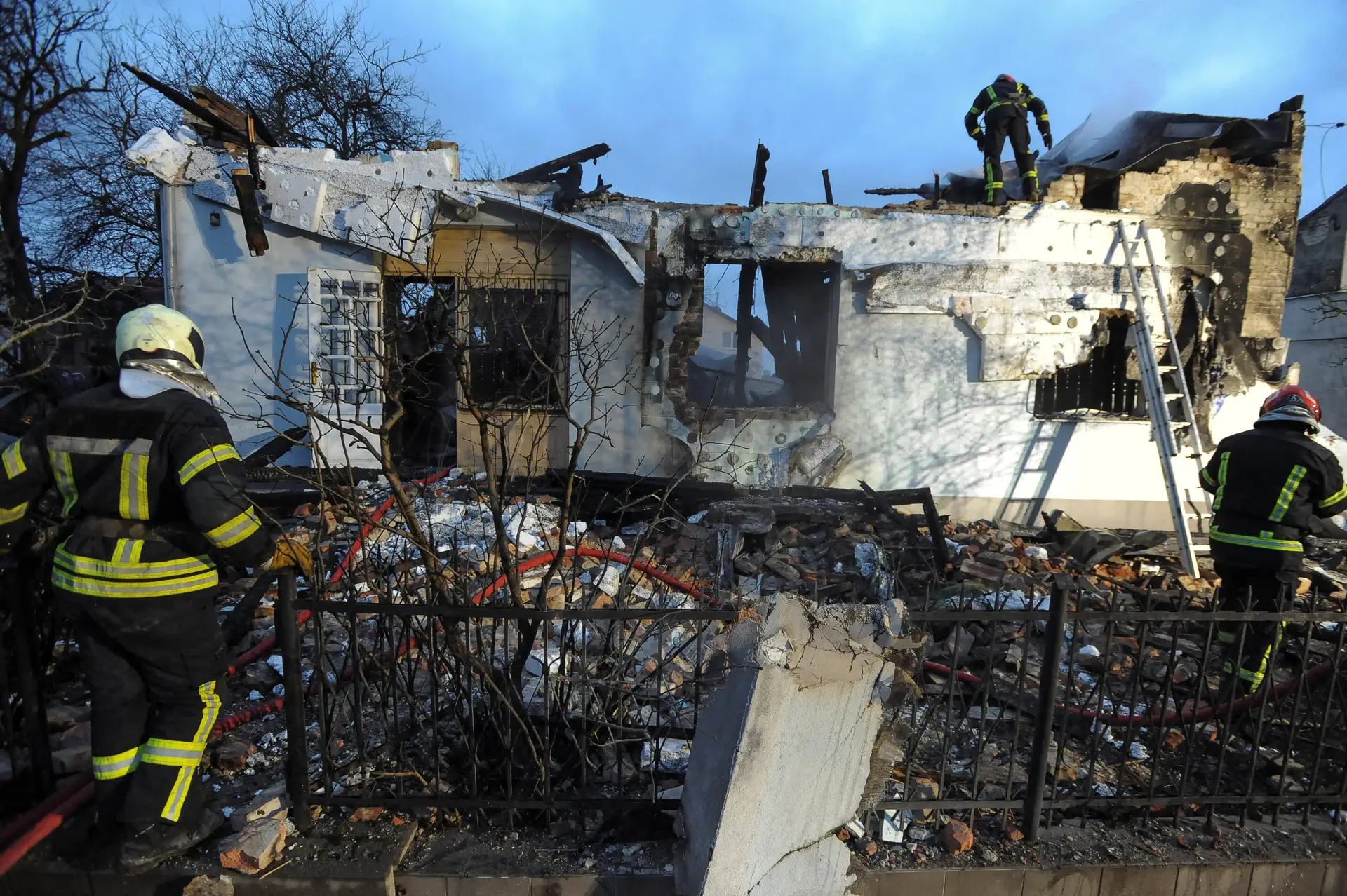 Ataques russo contra Donetsk e Odessa fazem pelo menos cinco mortos