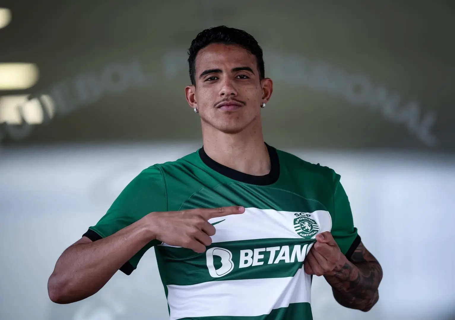 Sporting anuncia primeiro reforço no mercado de inverno