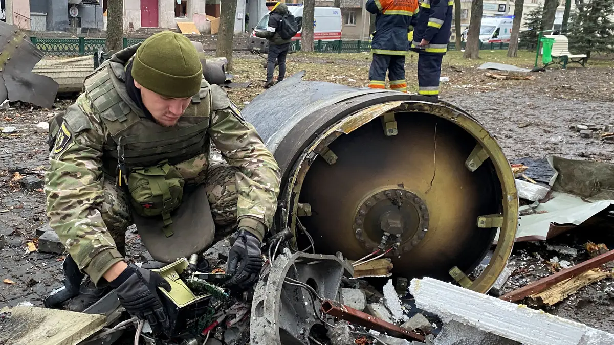 Destroços de míssil russo em Kharkiv