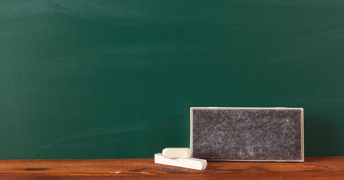 Professora de Matemática que deu aulas durante 35 anos sem habilitações vai ser julgada por usurpação de funções