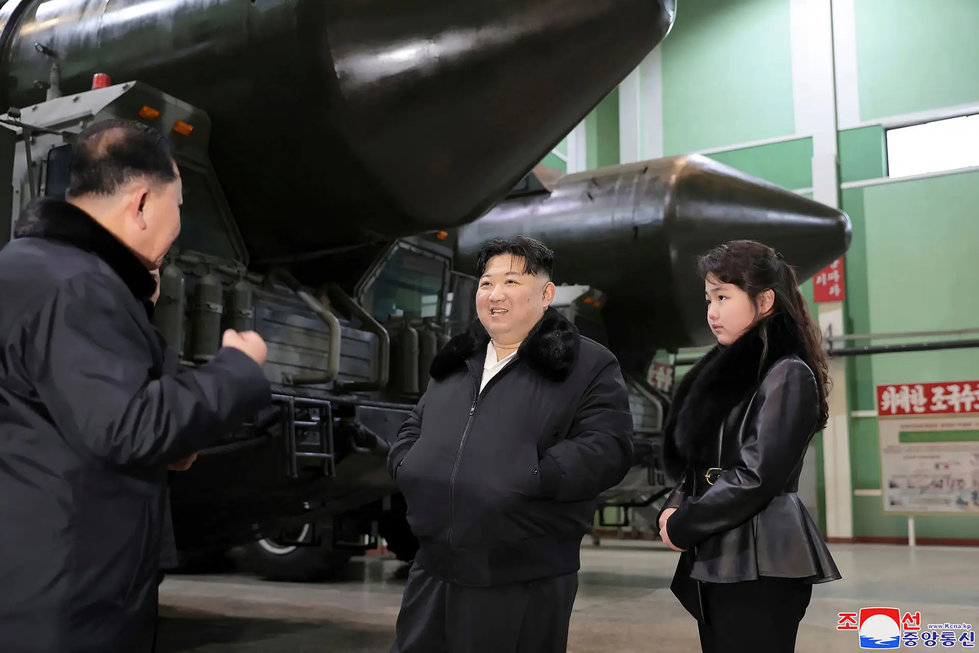 Kim Jong-un quer aumentar produção de lançadores de mísseis