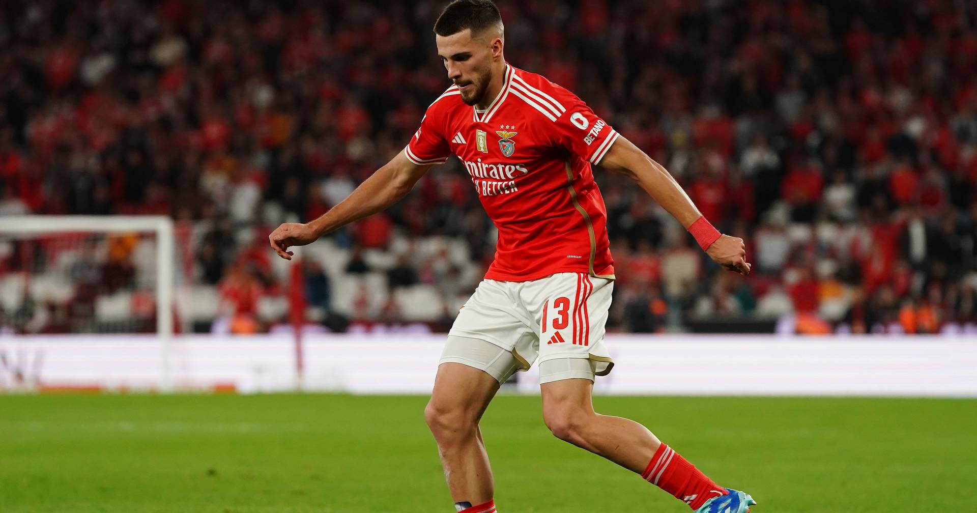 Oficial: David Jurásek deixa Benfica e ruma ao Slavia de Praga - SIC ...