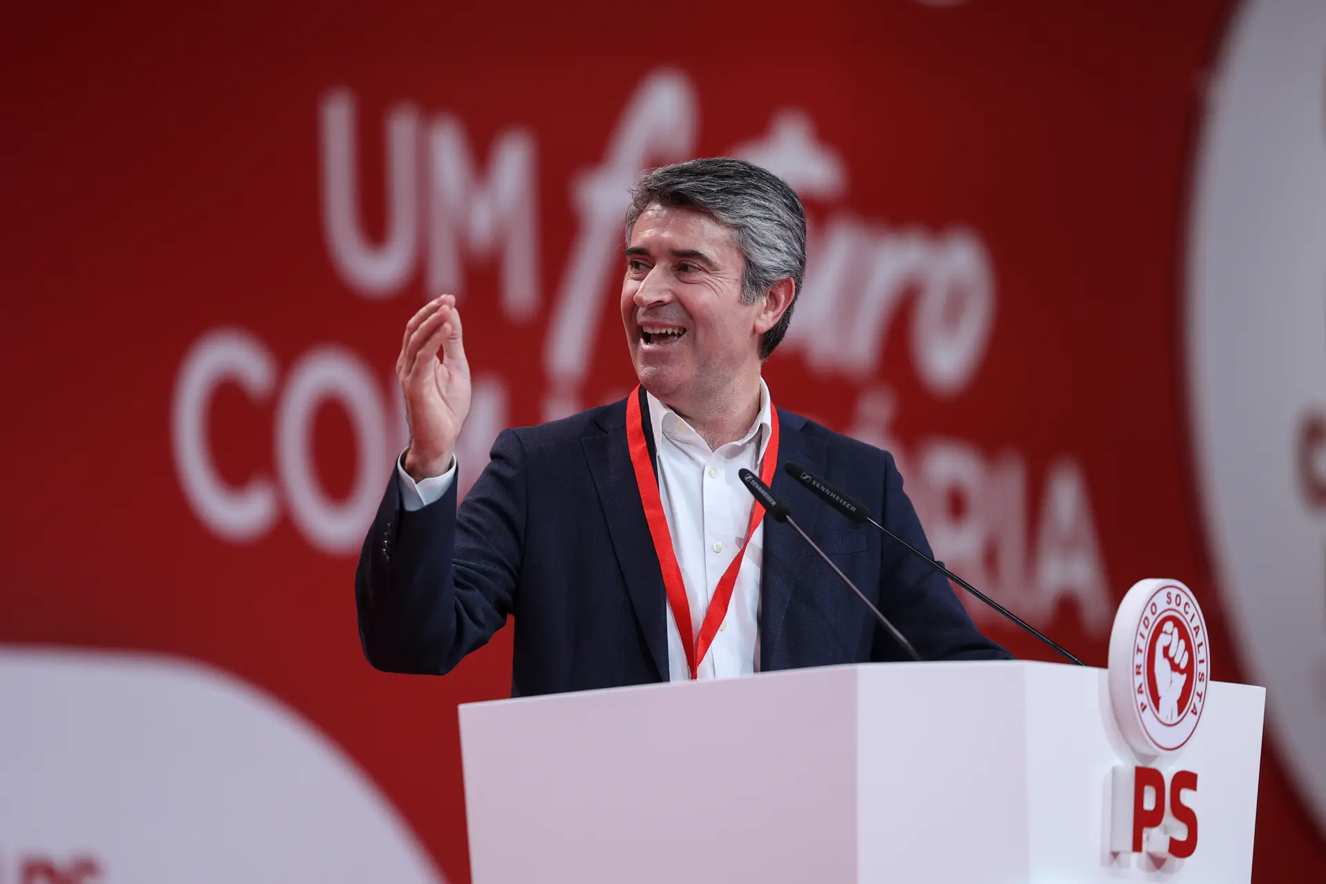"A imigração não é um problema de segurança pública", diz José Luís Carneiro