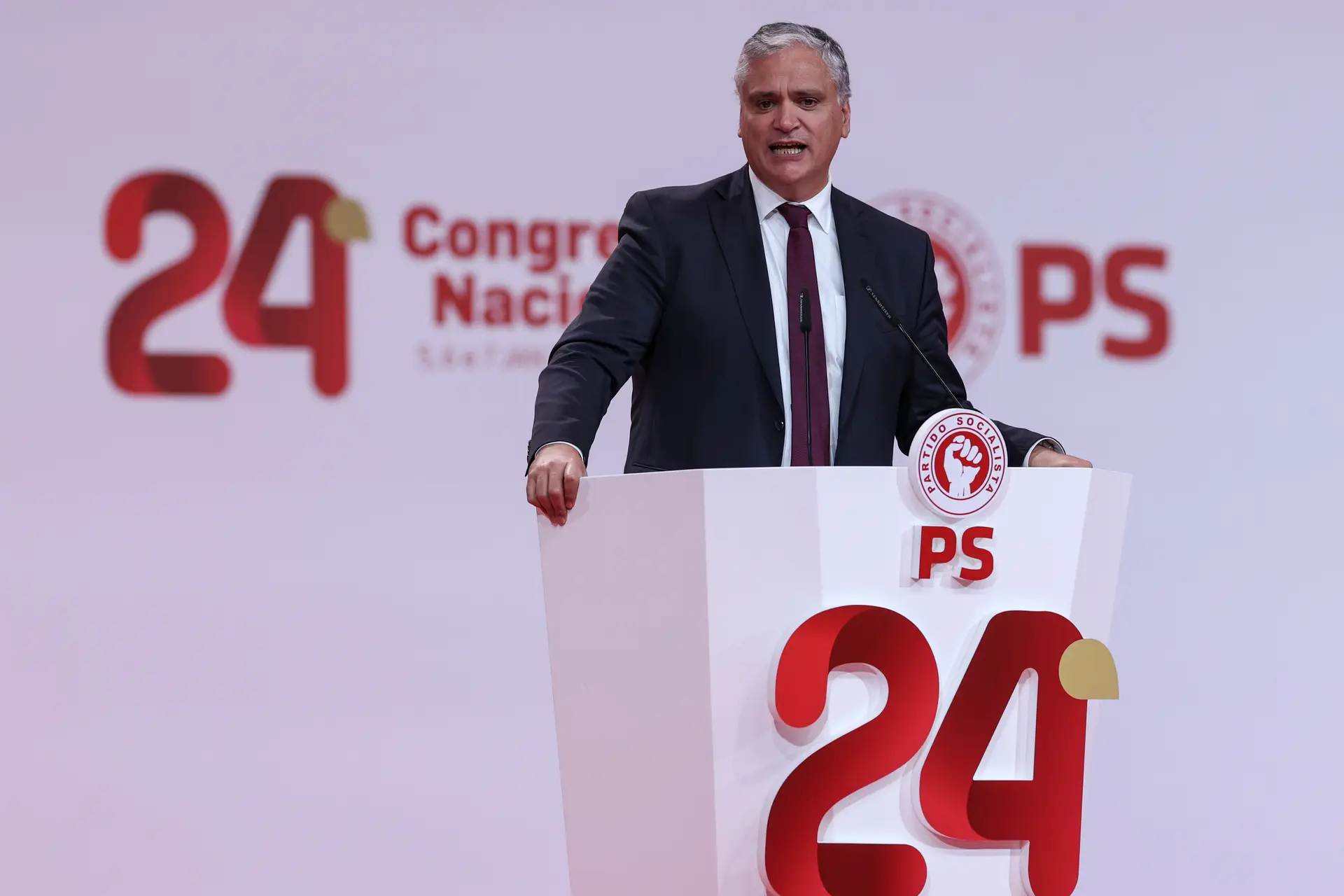 PS à frente em sondagens para as eleições dos Açores