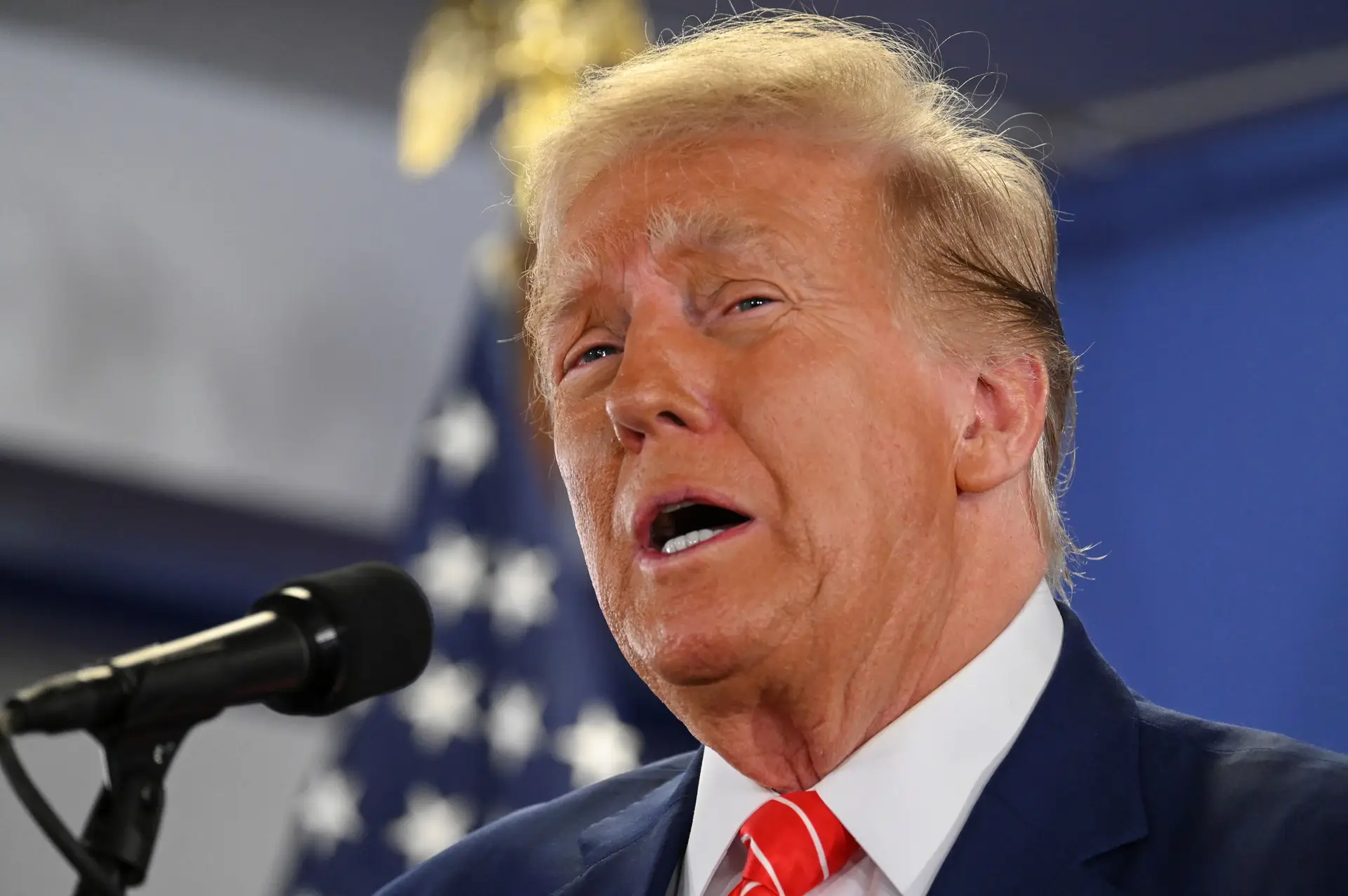 Eleições EUA: Juíza do Maine adia decisão sobre exclusão de Trump