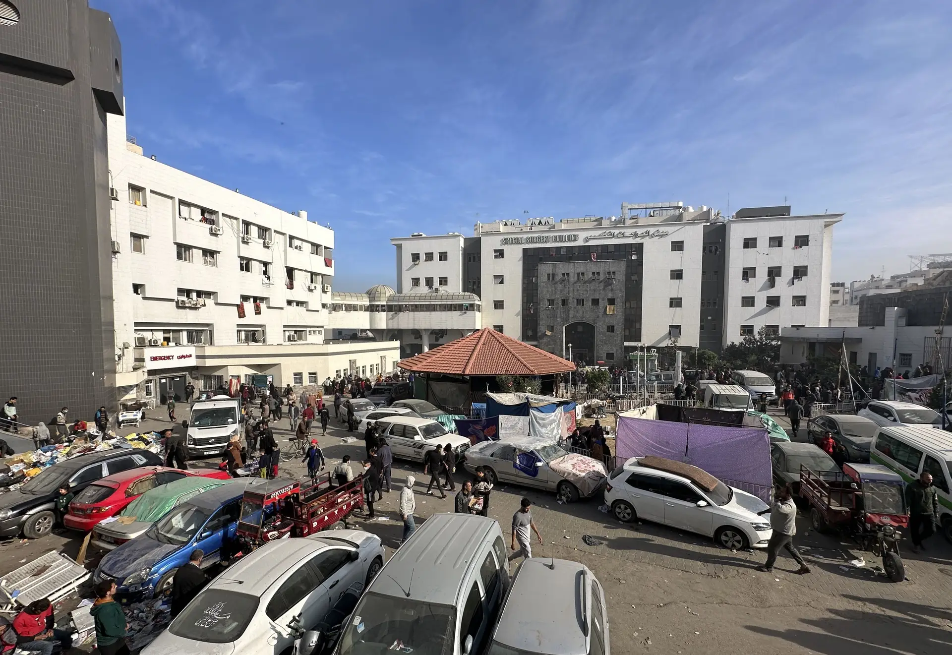 Israel ataca hospital em Gaza