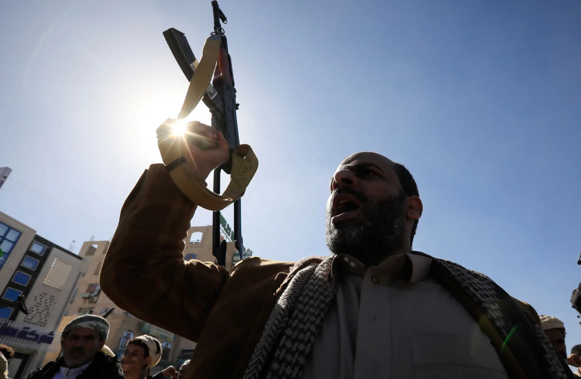 Houthis dizem que Iémen poderá ser o "cemitério" dos Estados Unidos