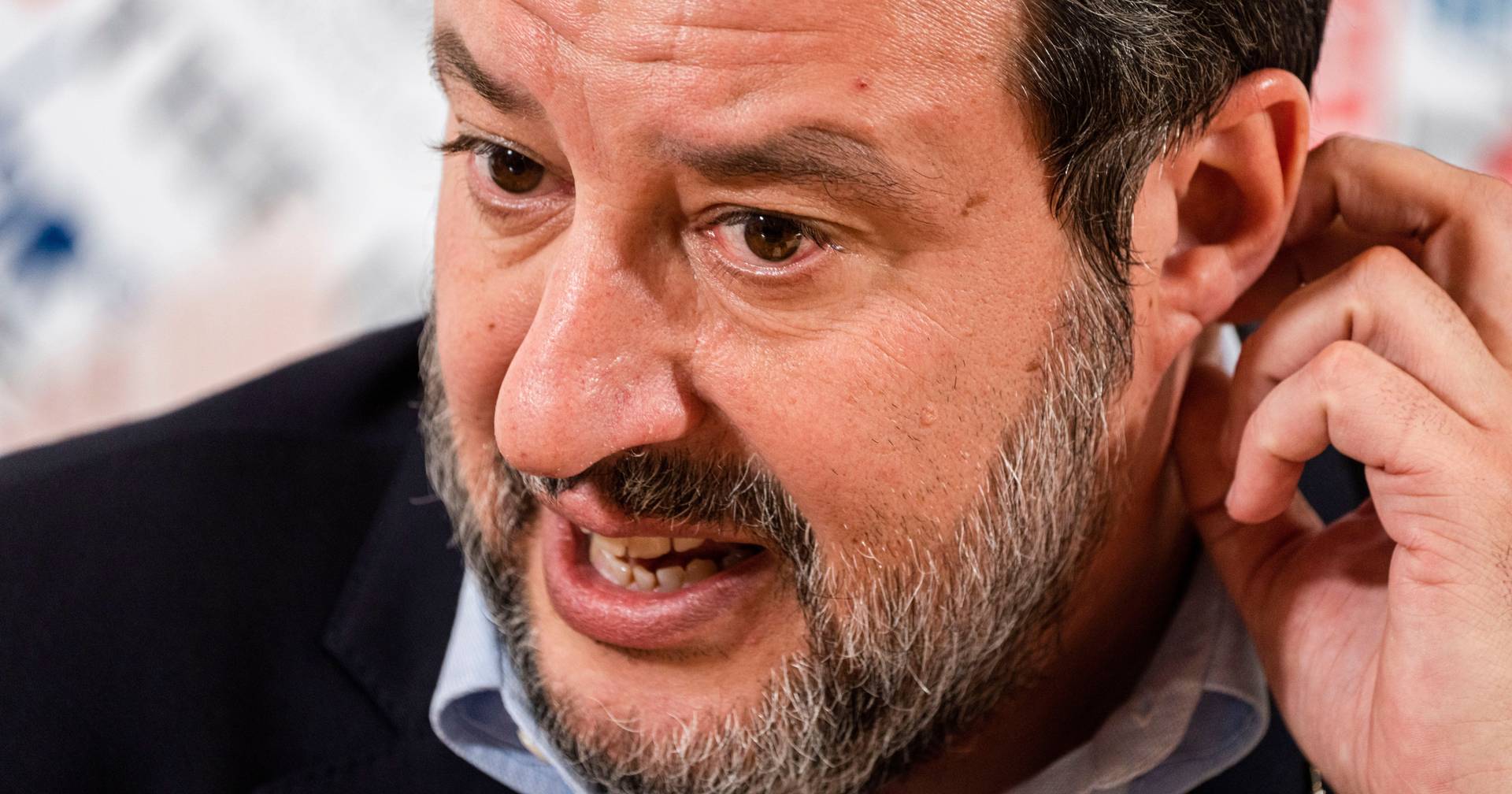 Salvini diz (em tribunal) que prestou "serviço útil" ao fechar porto a migrantes