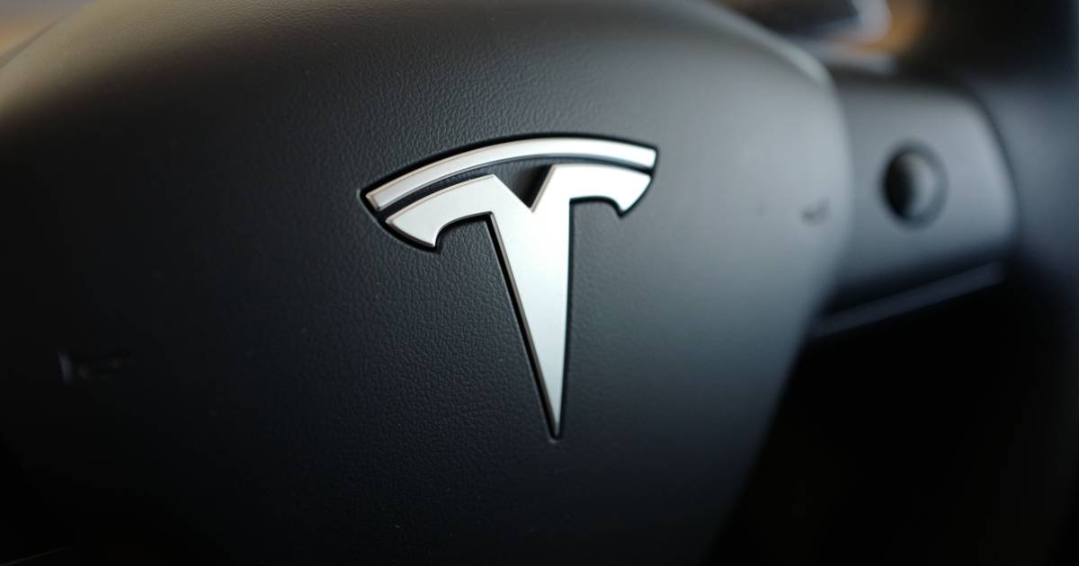 Tesla apresenta volume de negócios e resultados em alta mas abaixo do esperado