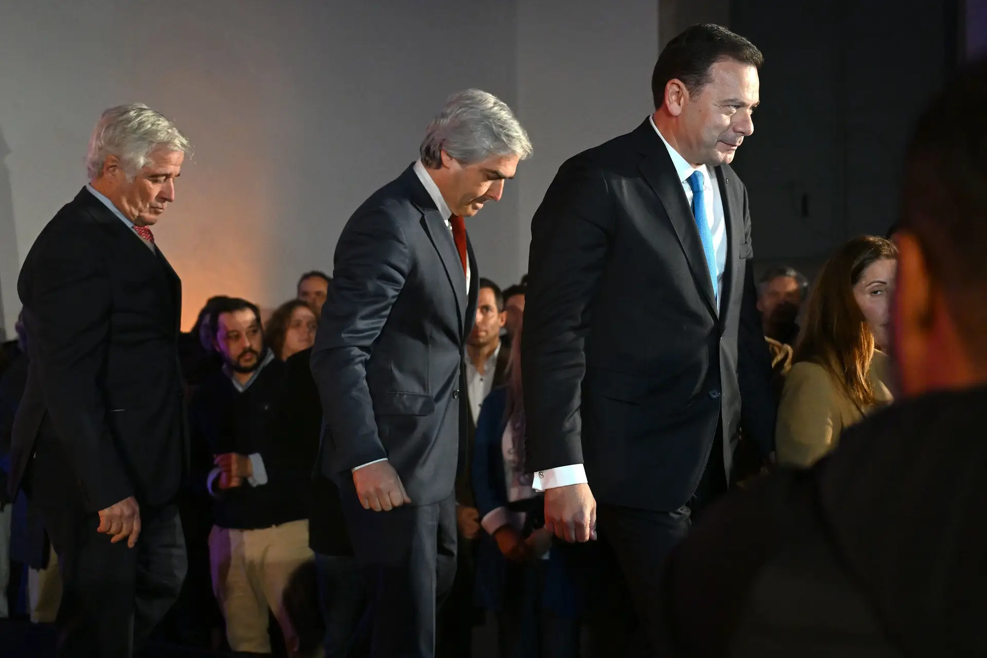AD faz "Estados Gerais", PPM fica em silêncio