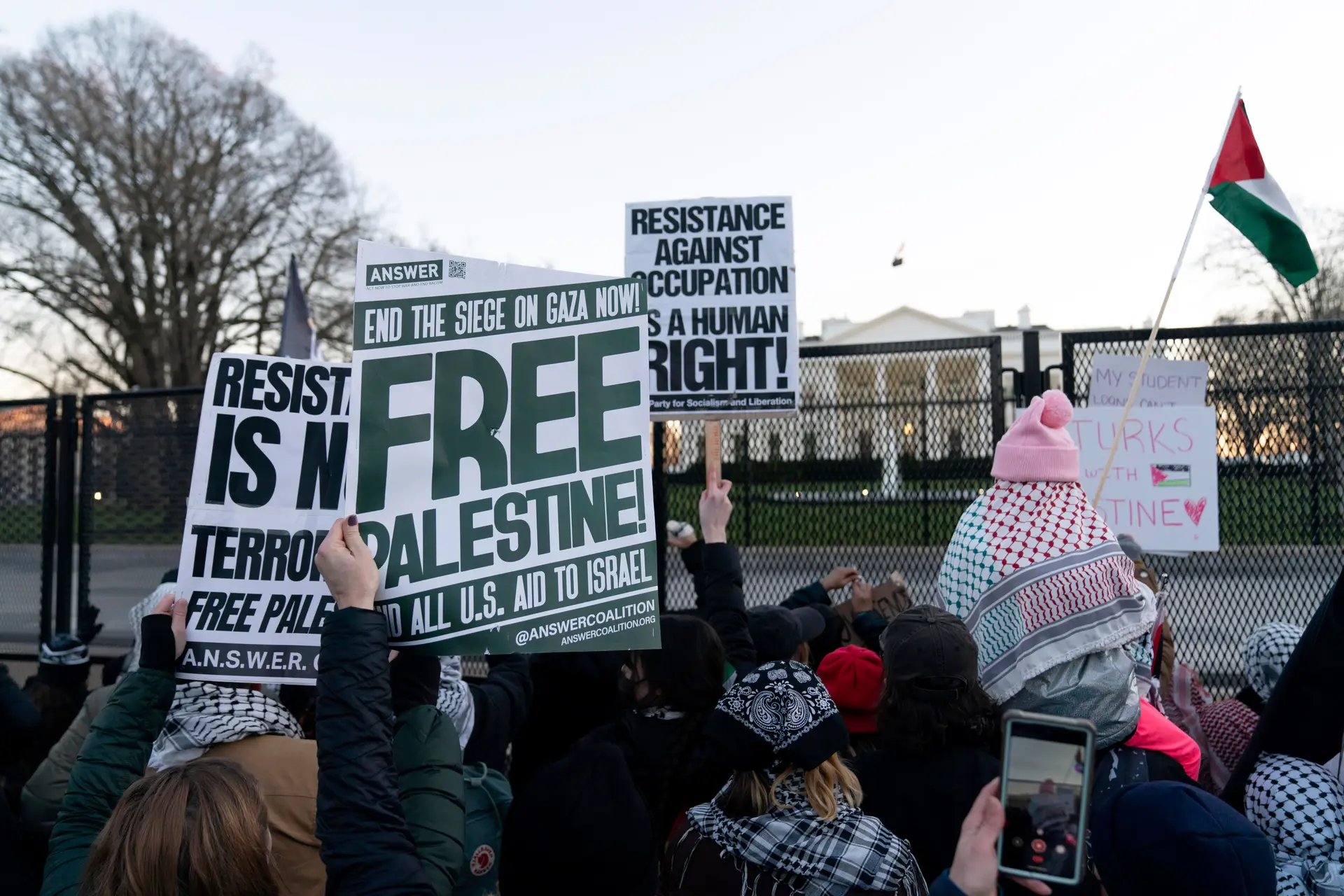 Centenas de milhares saem à rua em todo o mundo para pedir cessar-fogo em Gaza