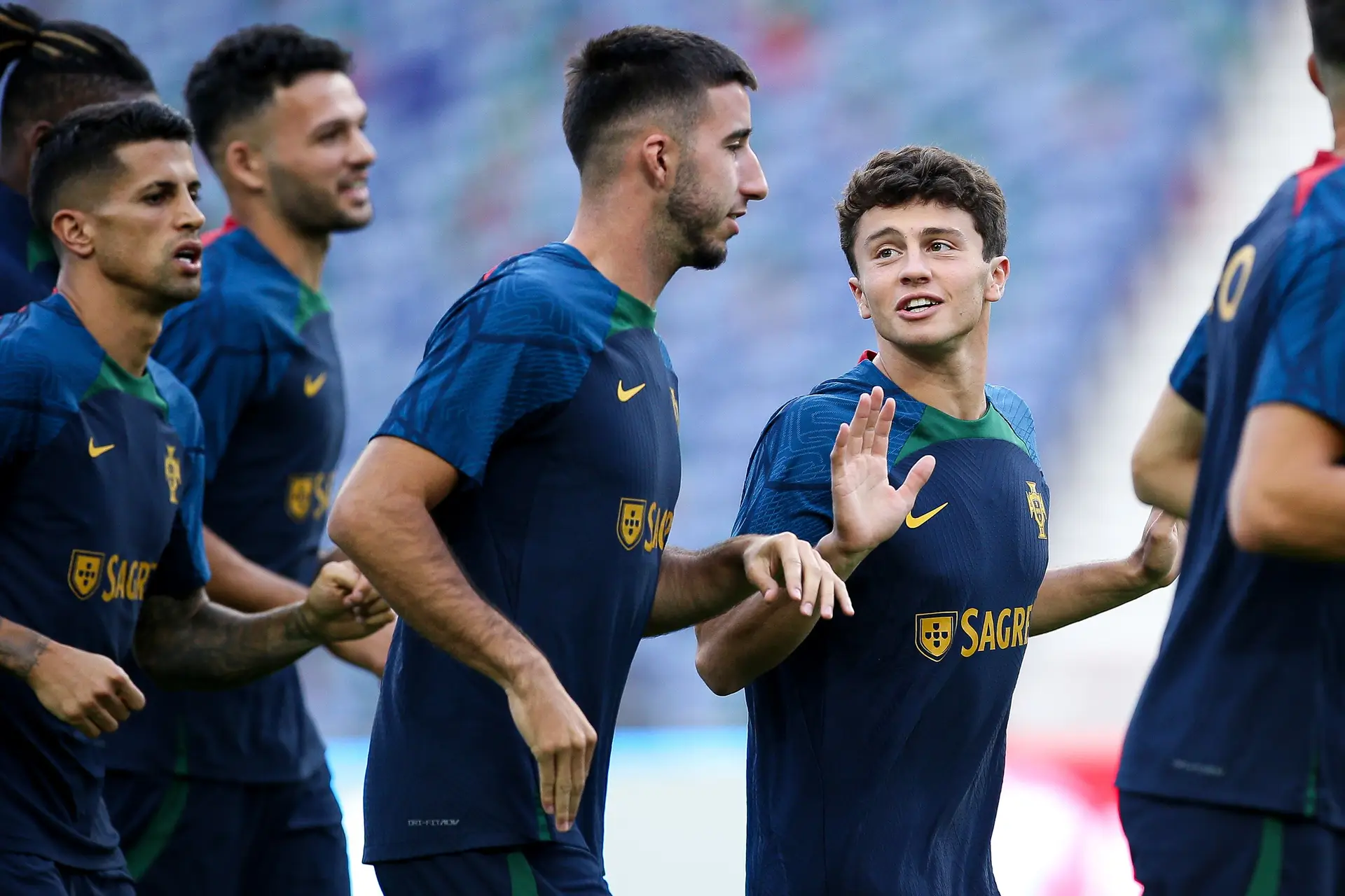 Liga anuncia melhor médio e melhor defesa do mês de dezembro