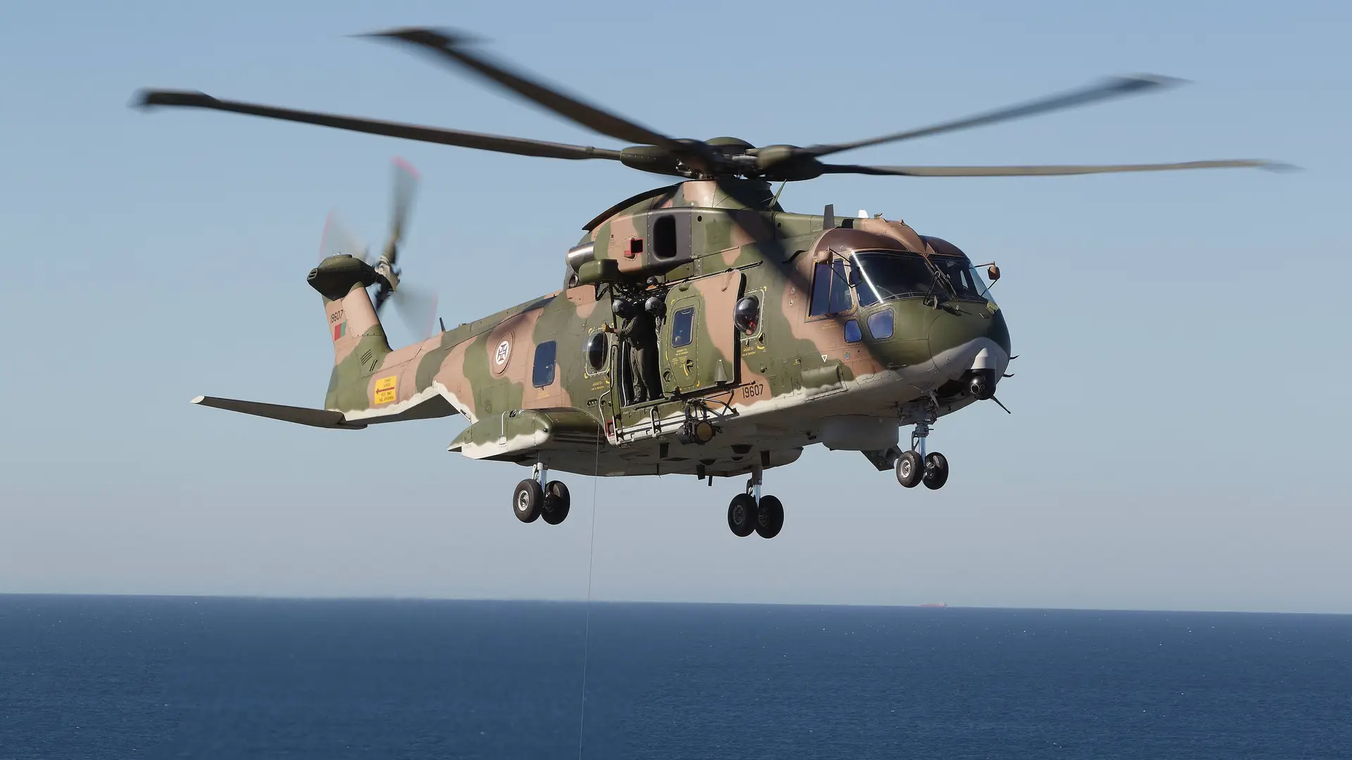 Base Aérea de Monte Real tenta voltar à normalidade após rajada de 178 km/h