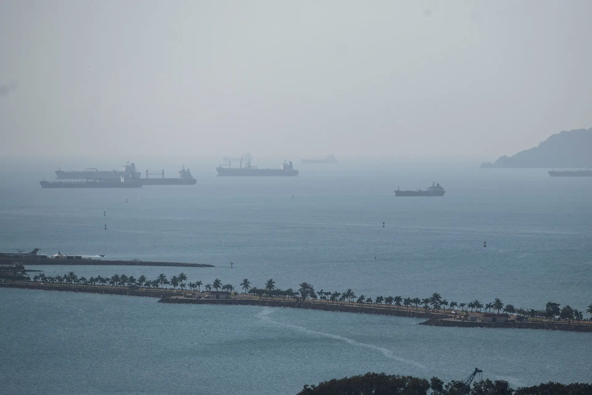 Panama ha rifiutato l'accordo per consentire le navi gratuite per canale