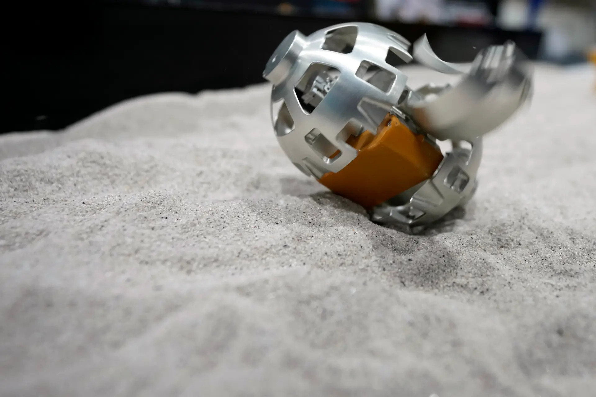 Agência espacial japonesa corta energia da sonda lunar após aterragem