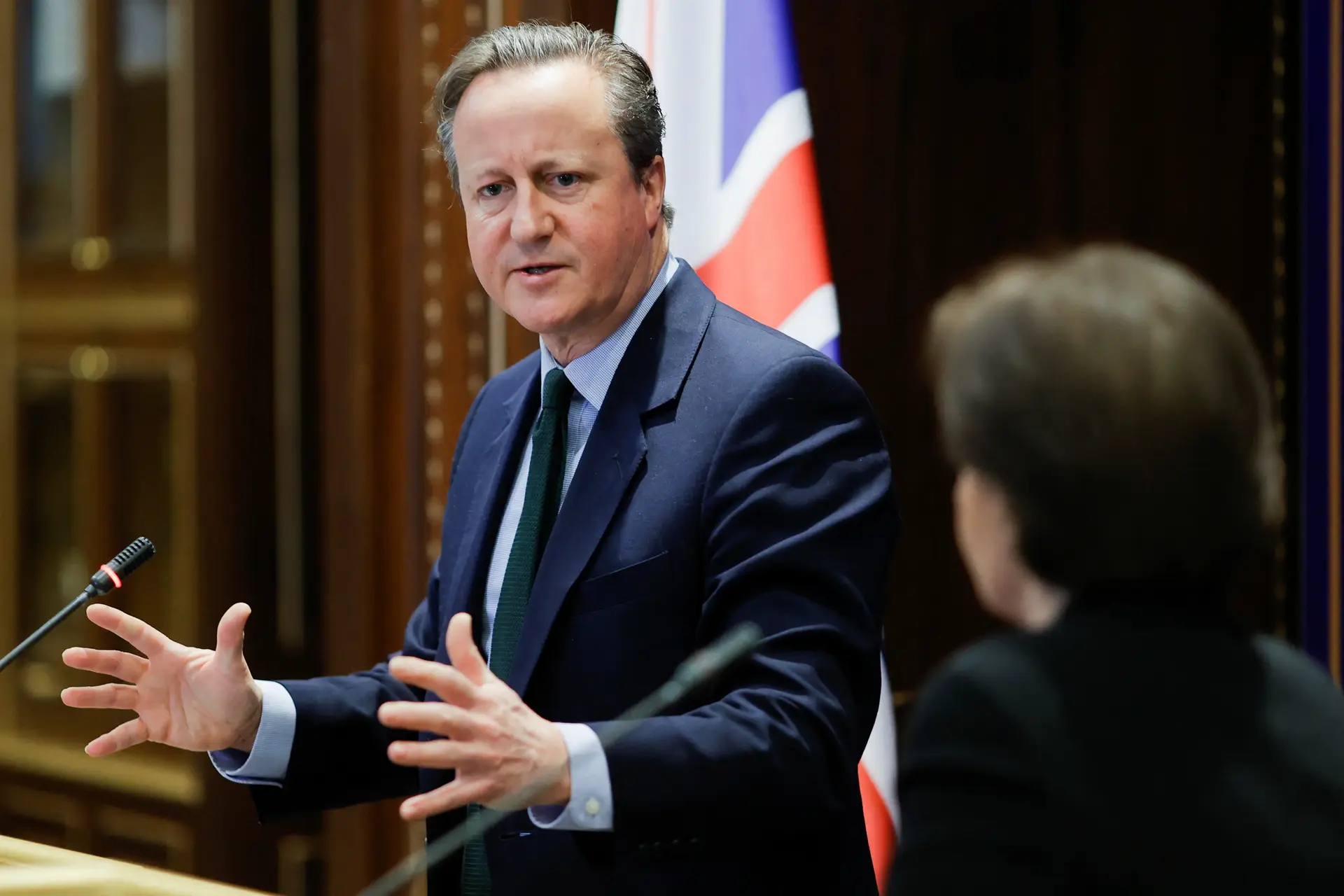 Reino Unido avisa que "apoio a Israel não é incondicional"