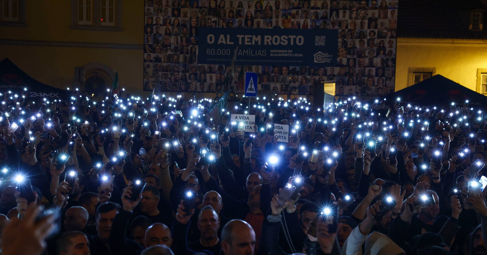 Environ 15 000 membres du PSP et du GNR dans une manifestation historique