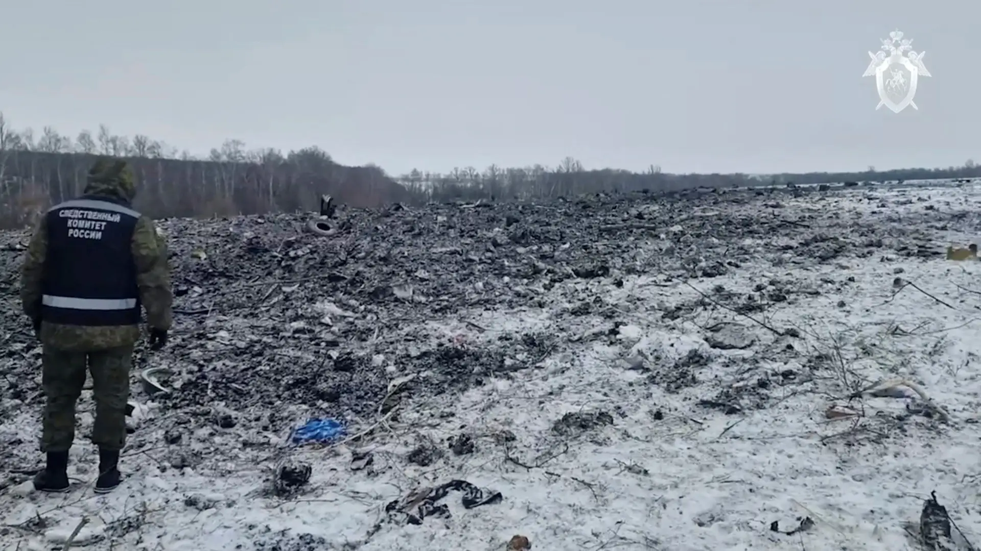Local da queda do avião de transporte militar russo Ilyushin Il-76 perto da aldeia de Yablonovo, na região de Belgorod