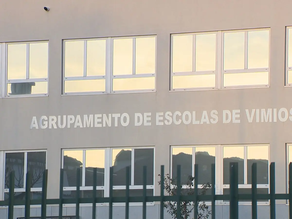 Família de criança sodomizada em escola de Vimioso recebe apoio psicológico  - SIC Notícias