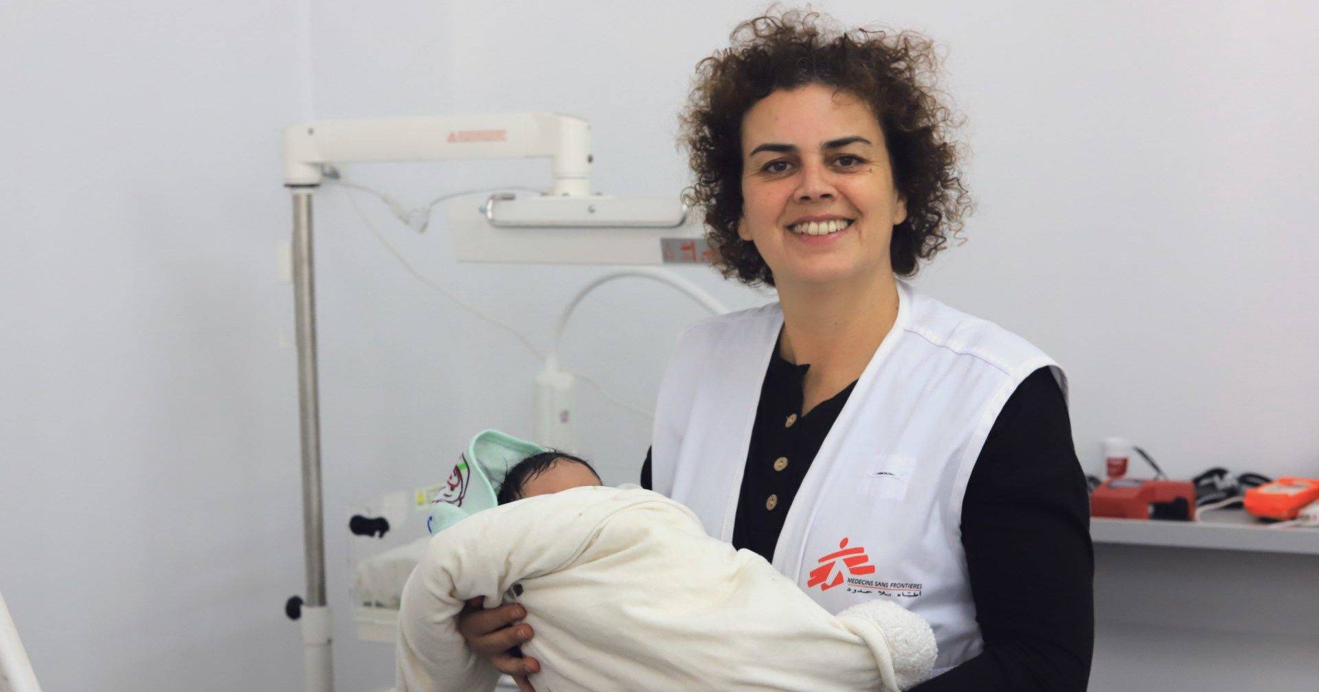 Enfermeira portuguesa relata experiência que viveu durante um mês em ...
