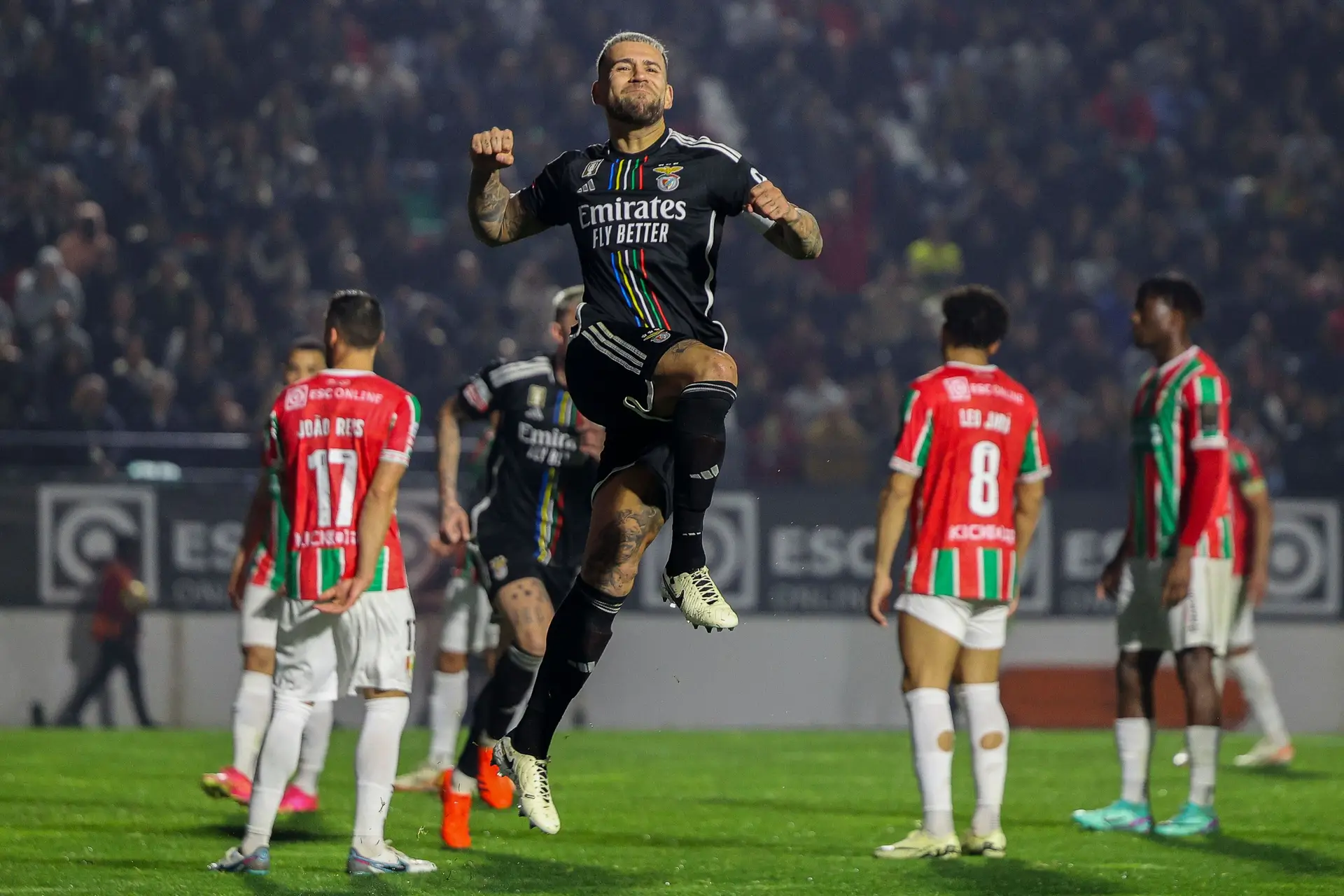 Primeira Liga: apesar da entrada em falso, águia sai da Reboleira com a vitória