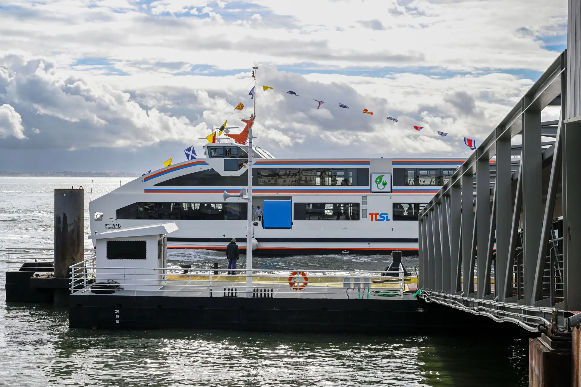 Ligações fluviais entre Lisboa e margem sul podem sofrer constrangimentos esta quinta-feira