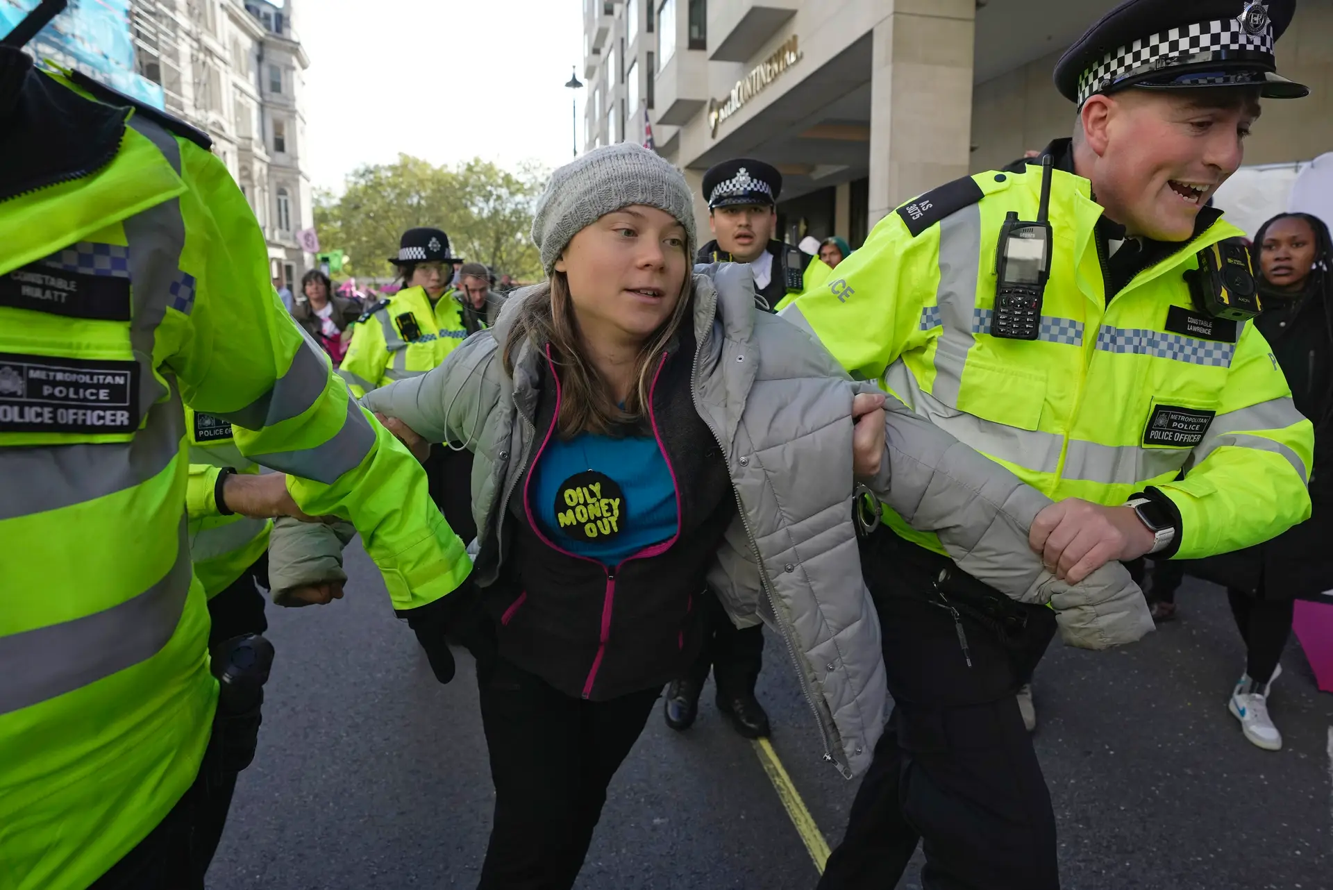  justiça britânica retira acusações contra ativista Greta Thunberg