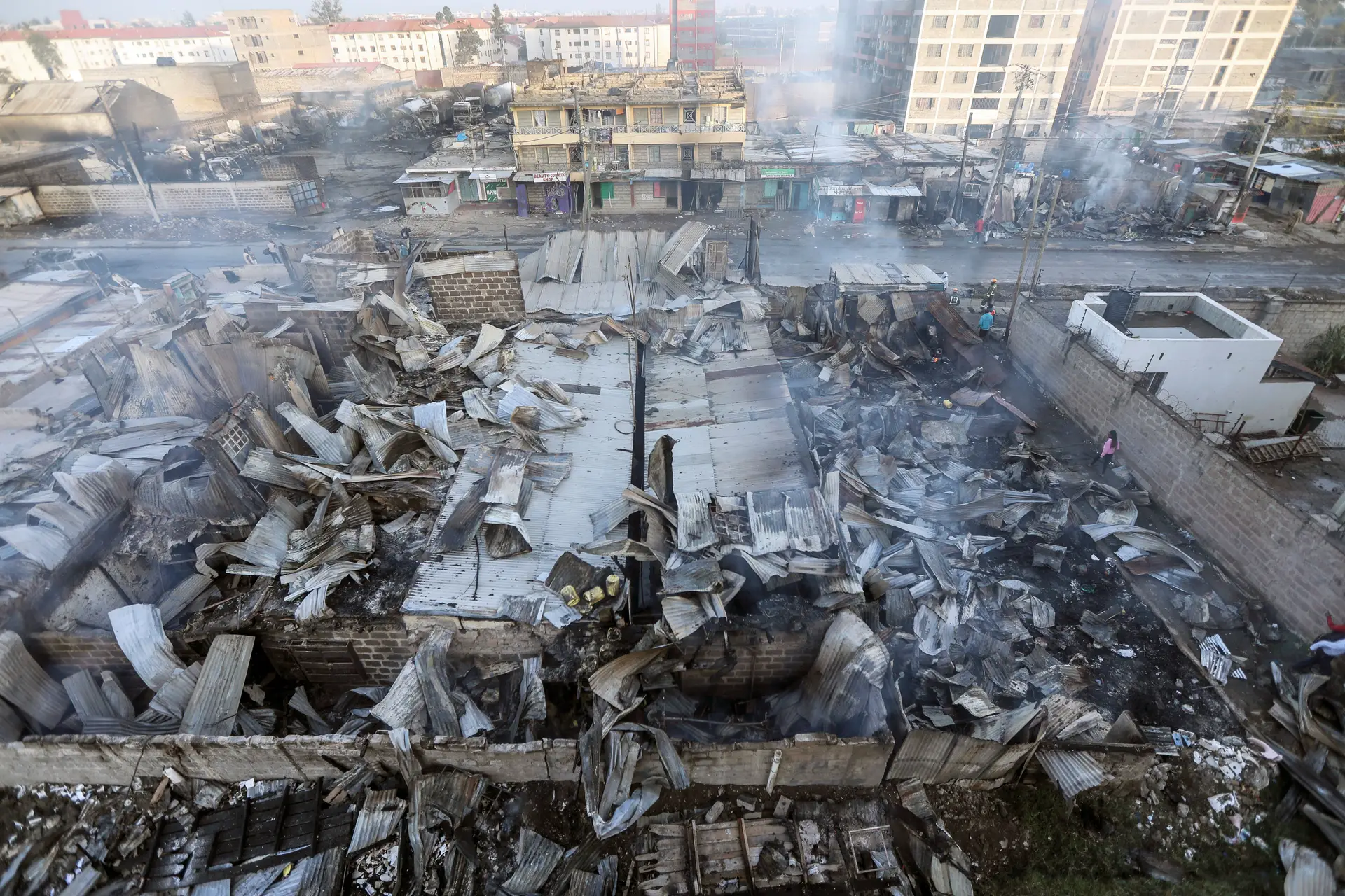 Explosão de gás faz dois mortos e centenas de feridos no Quénia