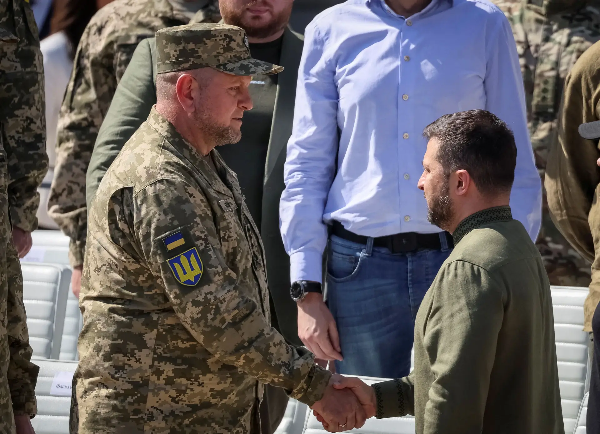 Zelensky prepara remodelação de cargos e nem o comandante das Forças Armadas escapa