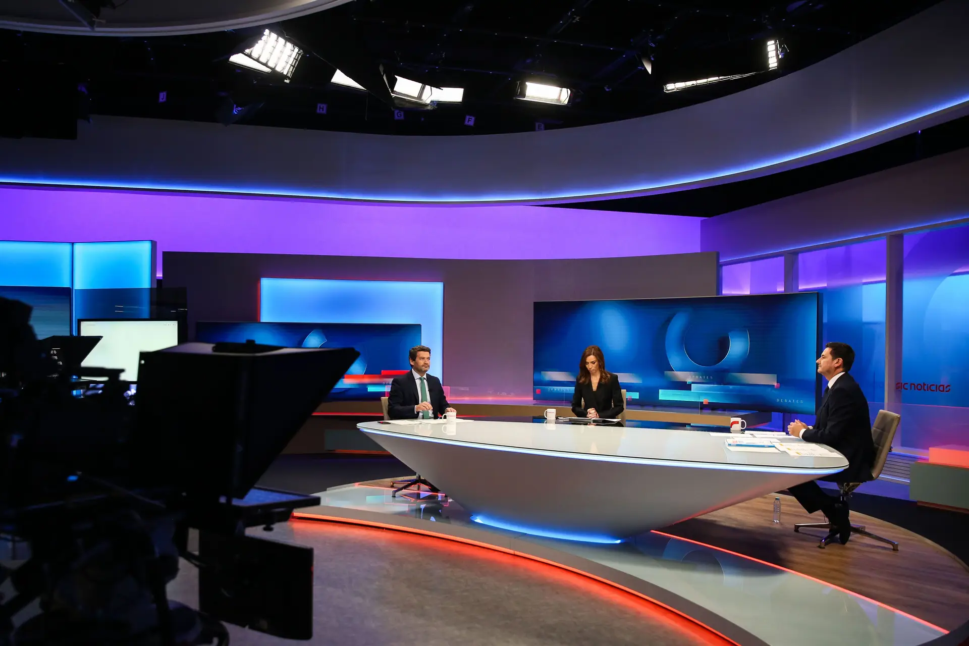 O balanço de um debate (quente) entre "o socialista" Ventura e o Rocha, "defensor dos ricos"