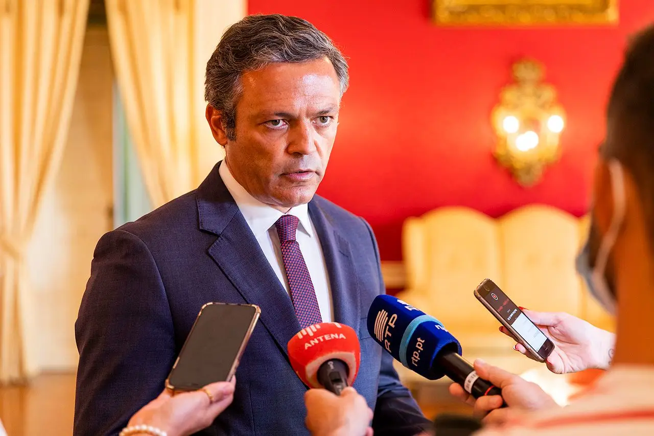 Casa da Moeda diz que não avaliou diamante encontrado no gabinete do ex-autarca do Funchal