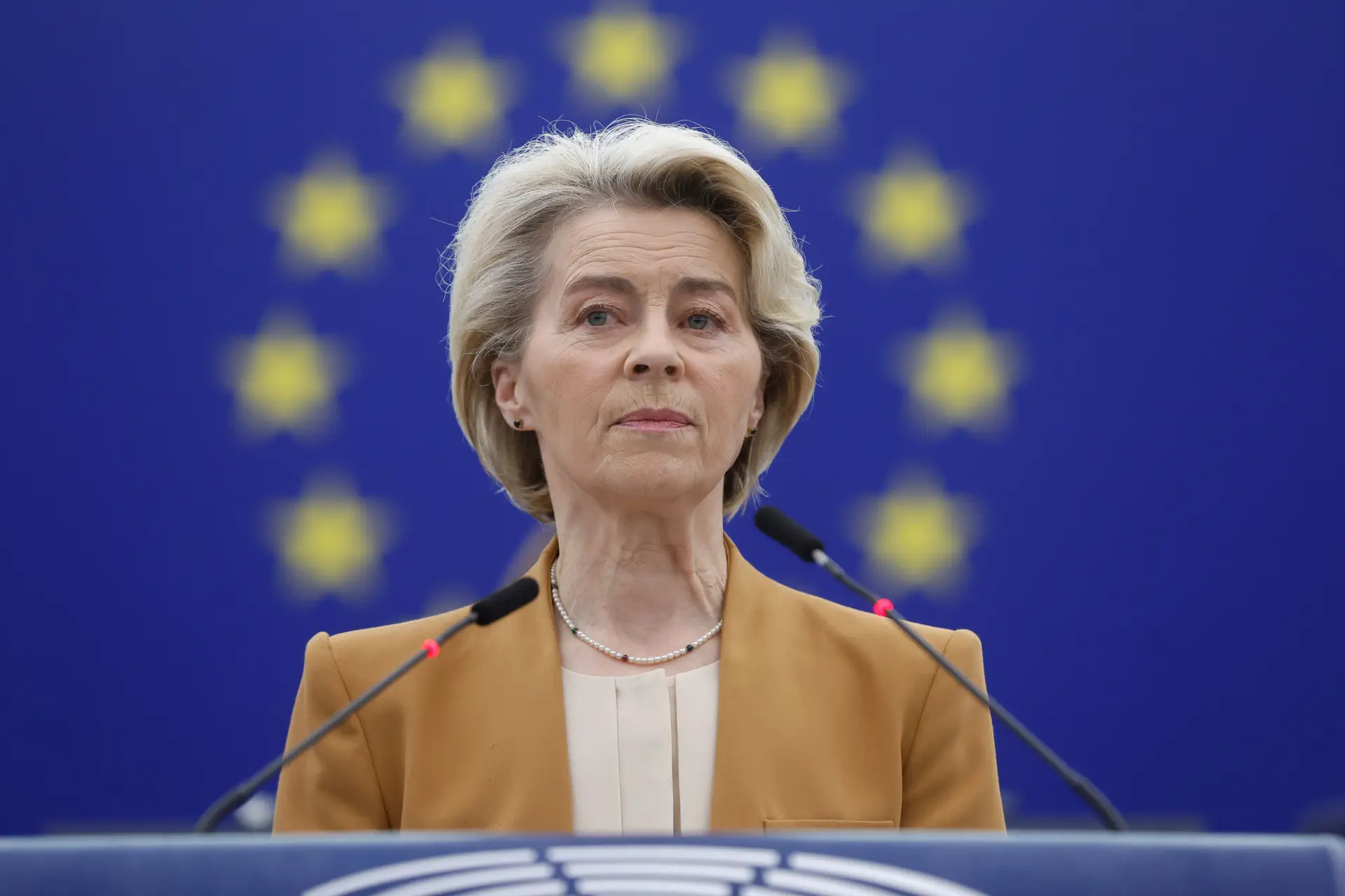 Von der Leyen candidata-se a 'Spitzenkandidat' do PPE para voltar à Comissão Europeia