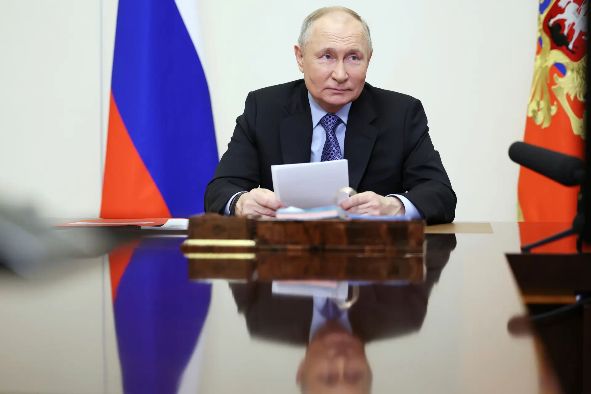 Putin manda confiscar bens de quem criticar o exército russo