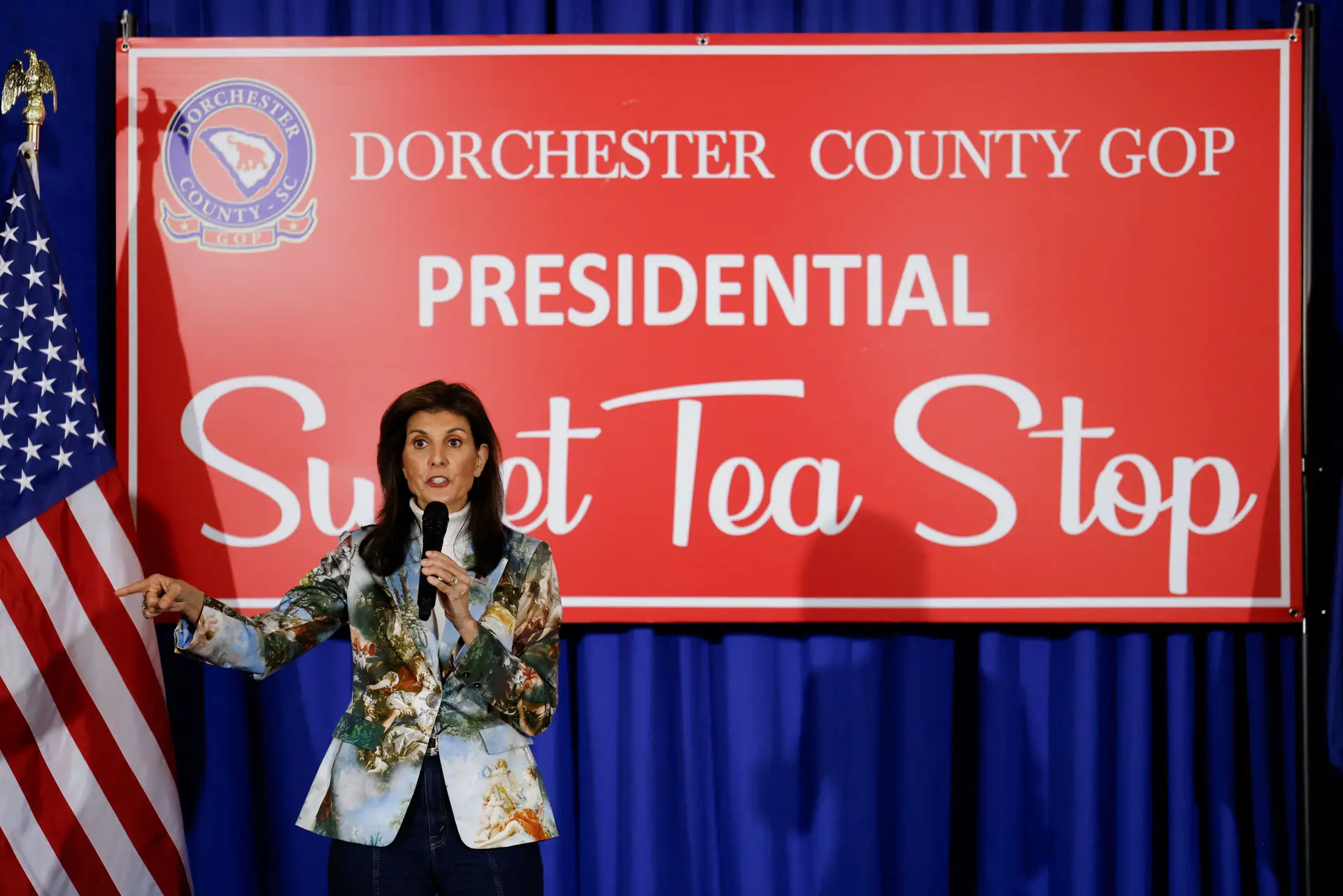 Nikki Haley acusa Trump de ser amante dos "ditadores mais brutais do mundo"
