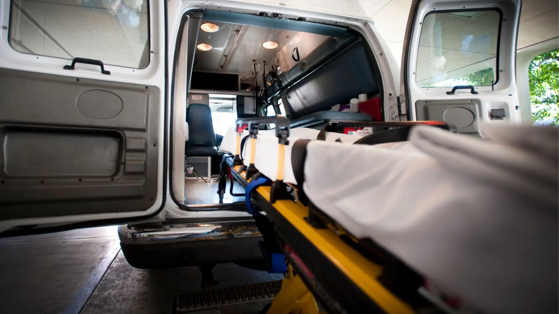 Homem morre em Pombal após queda de carro sobre ele