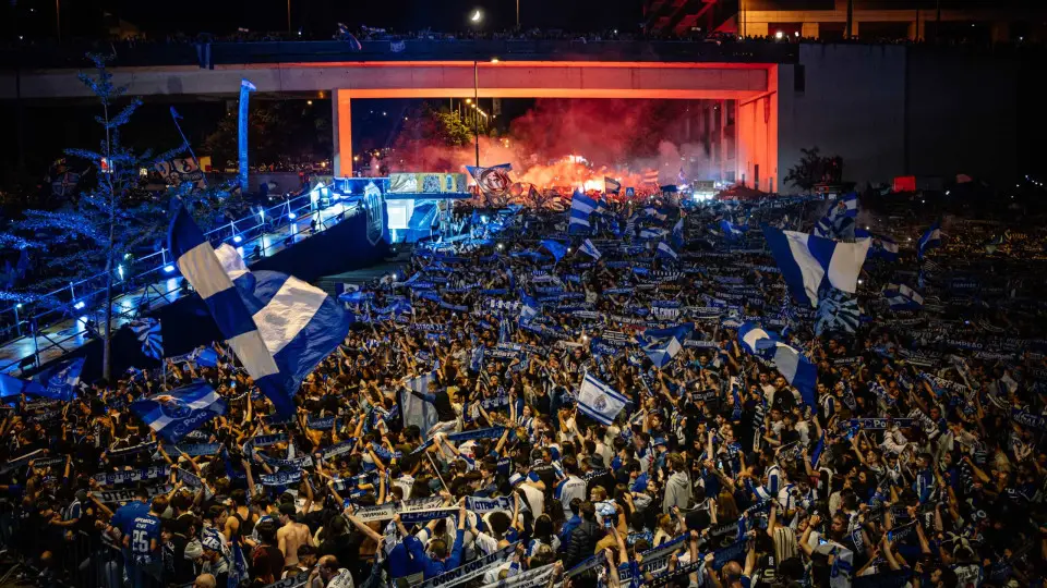 Testemunha diz ter visto "Orelhas" em cima de adepto do FC Porto esfaqueado