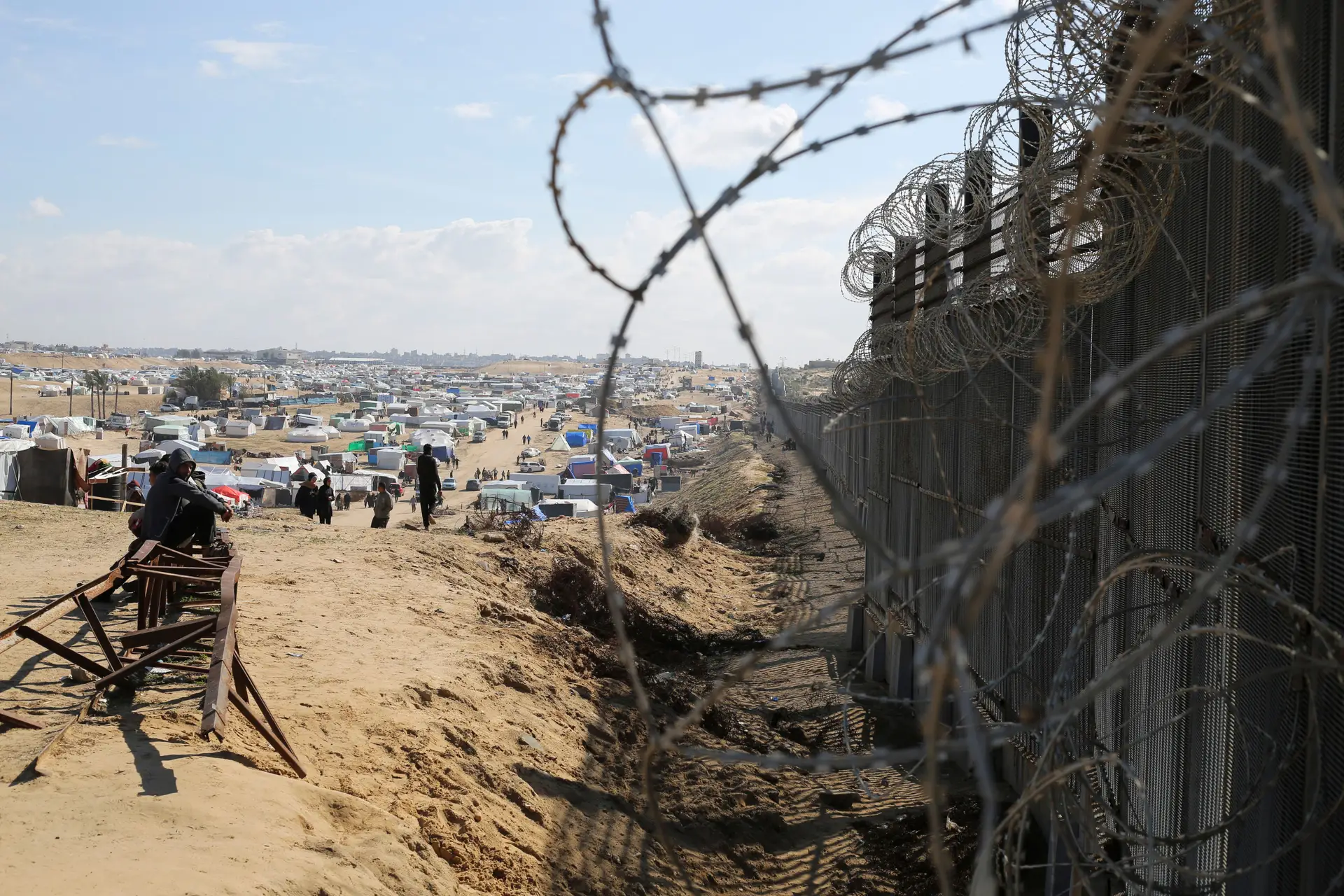 China acredita que situação em Gaza se vai tornar ainda mais perigosa depois do veto dos EUA