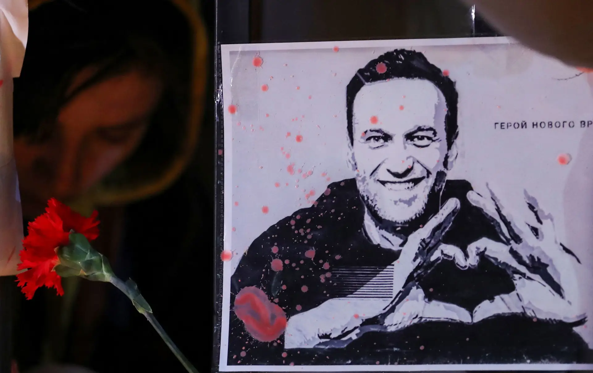 Viúva de Navalny acusa Putin de reter corpo para assegurar enterro secreto