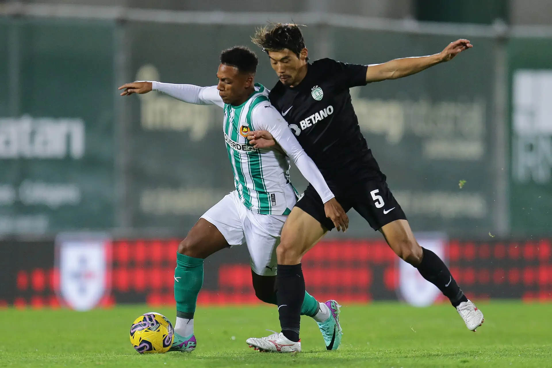 Rio Ave empata com Sporting que se atrasa para o Benfica