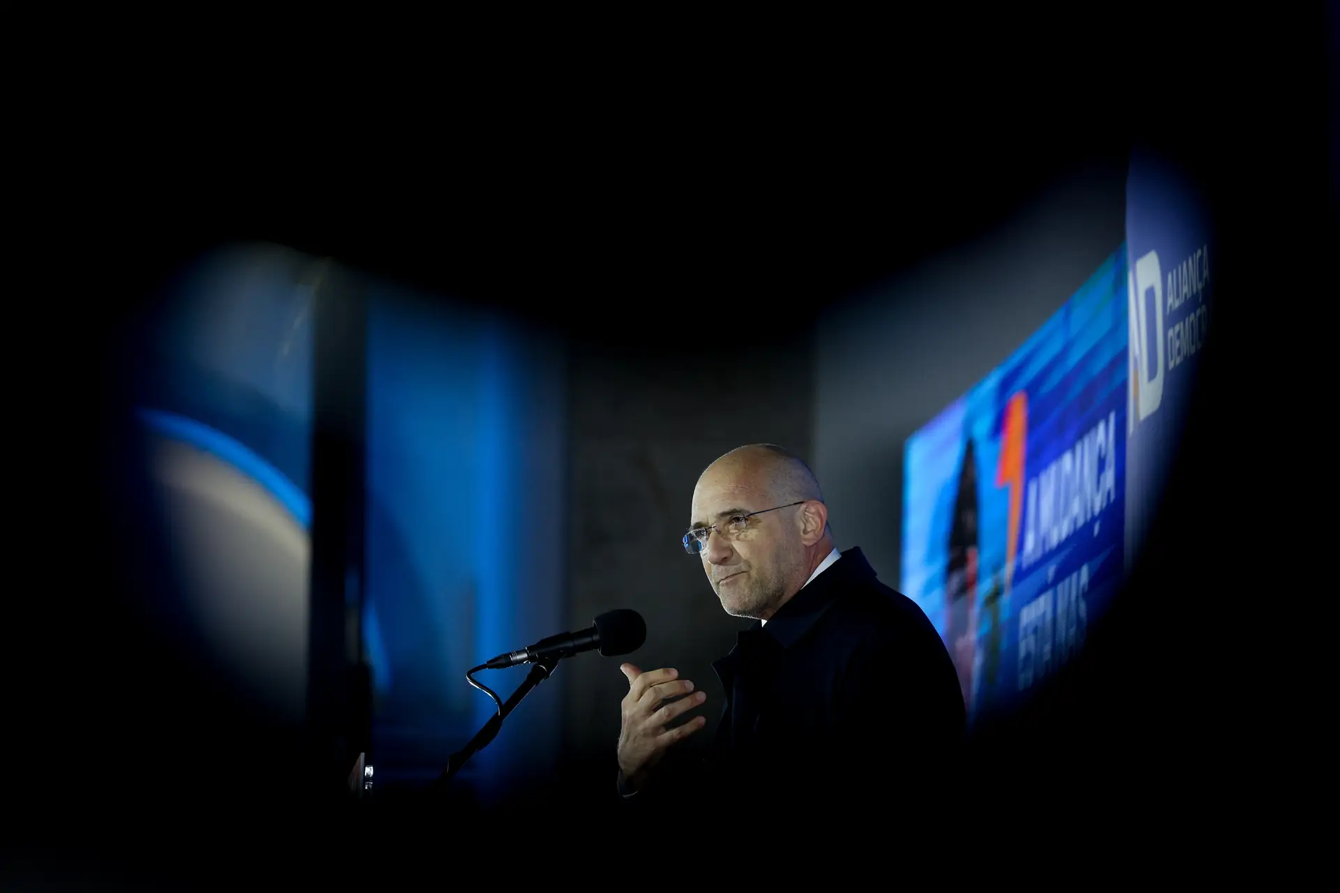 Passos Coelho na campanha da AD? É "o regresso ao passado e aos tempos sombrios", aponta CDU