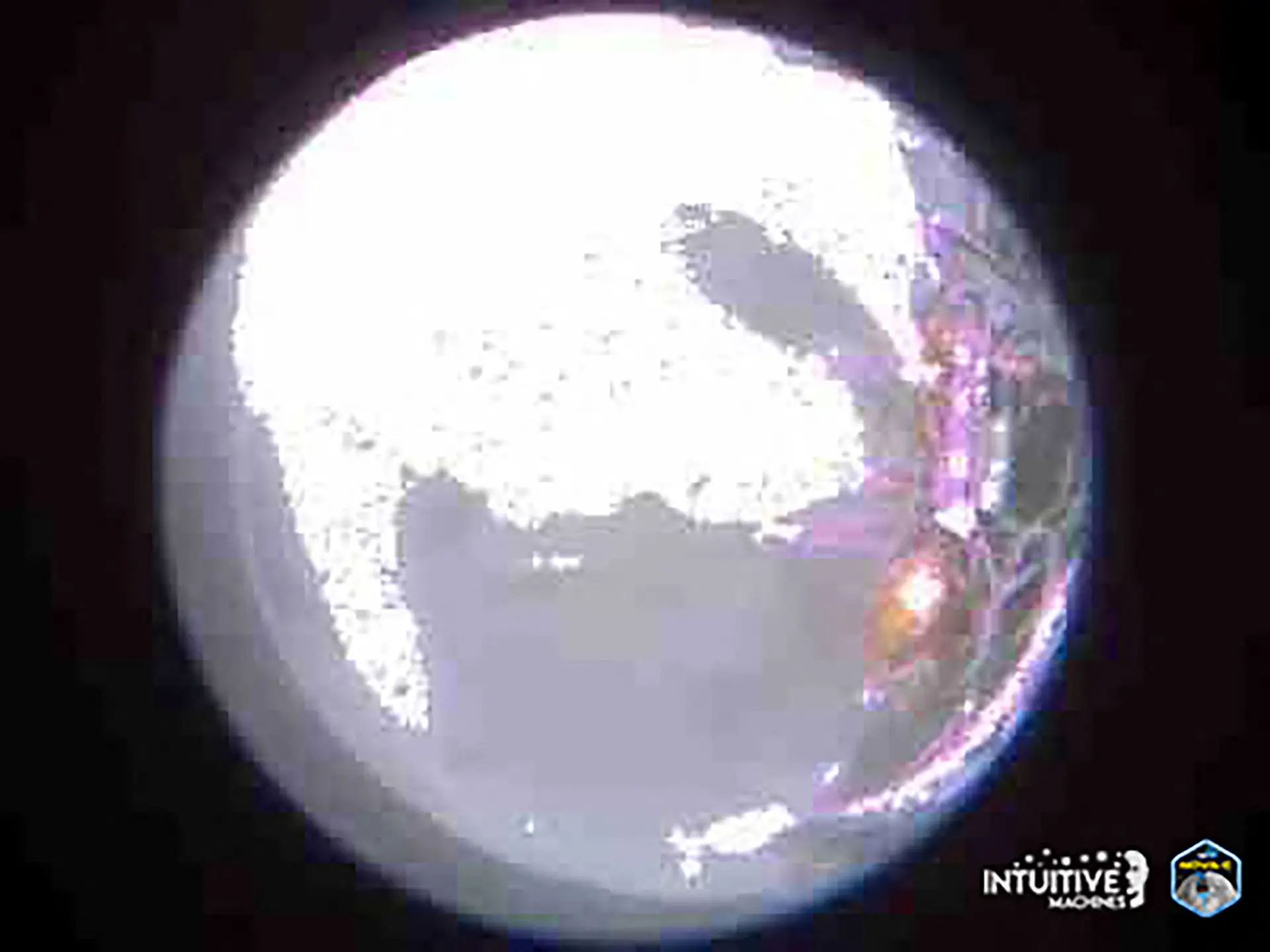 Destinada a morir, la sonda Ulises envía las primeras fotos de la Luna