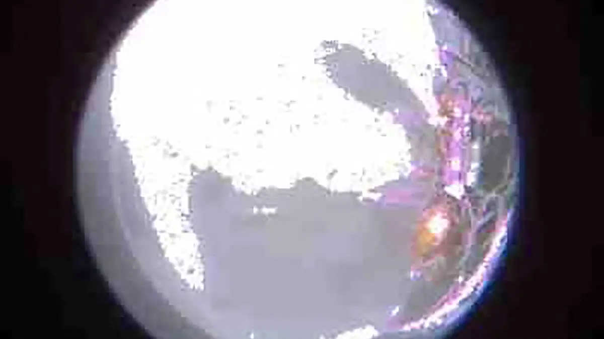 Odysseus enviou imagens da superfície lunar aquando da sua descida vertical até ao local de pouso - Malapert A - o ponto mais ao sul que qualquer veículo conseguiu pousar na Lua