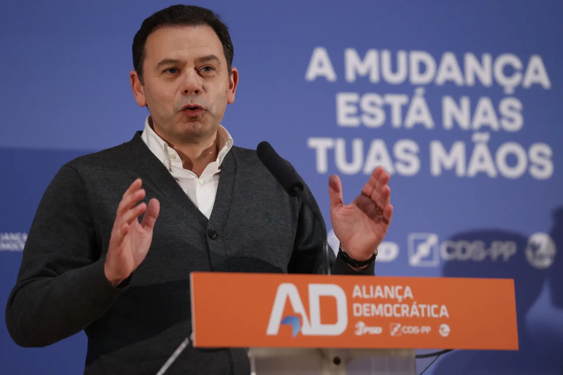 AD muda de nome para as europeias após confusão com ADN