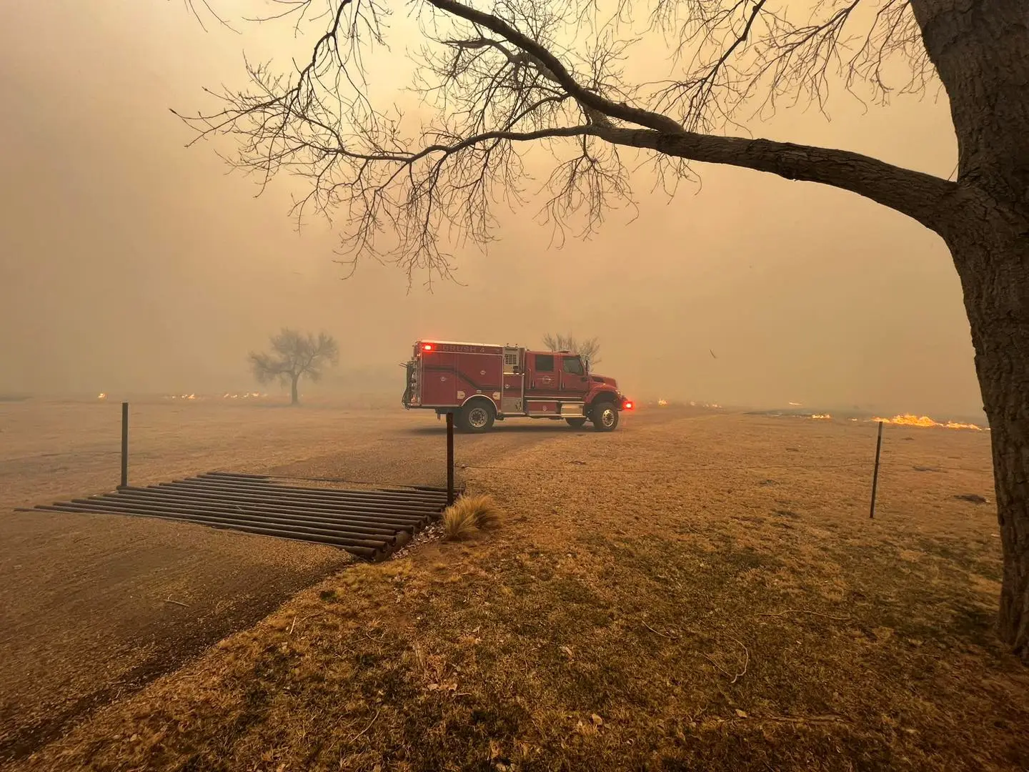 Incêndios florestais ameaçam depósito de armas nucleares nos EUA