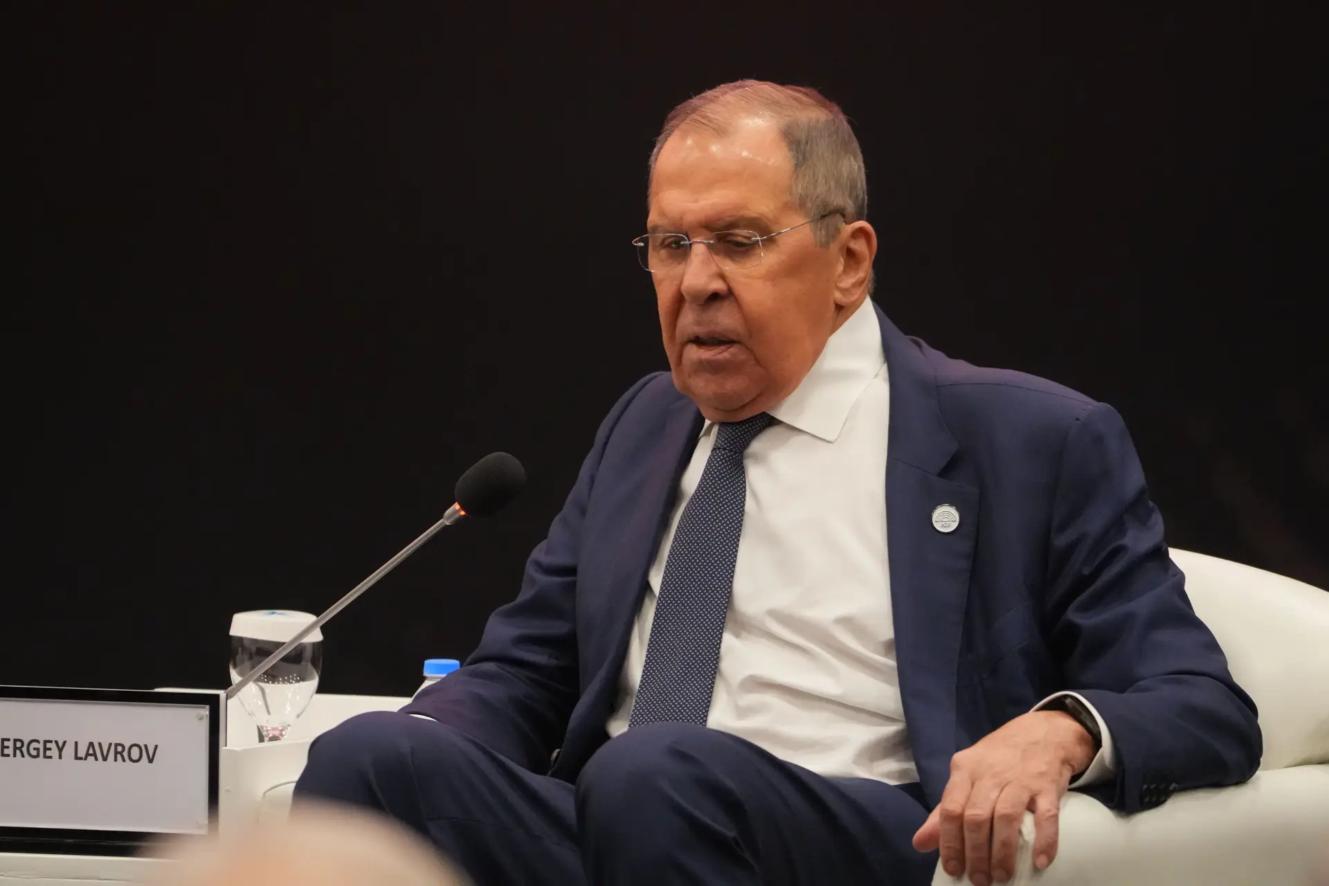 Rússia acusa países ocidentais de tentarem impedir negociações de paz